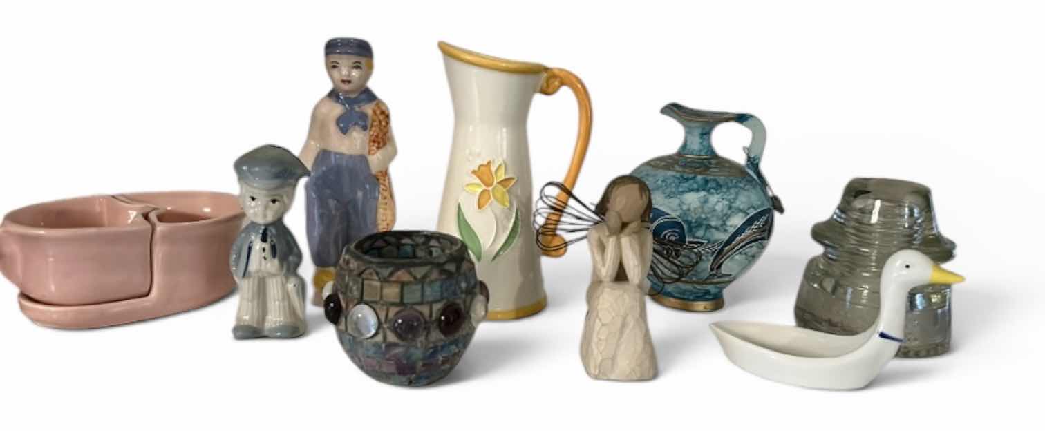 Photo 1 of HOME DECOR- FIGURINES, VASES, PITCHERS AND MORE (DAFFODIL VASE H6”)