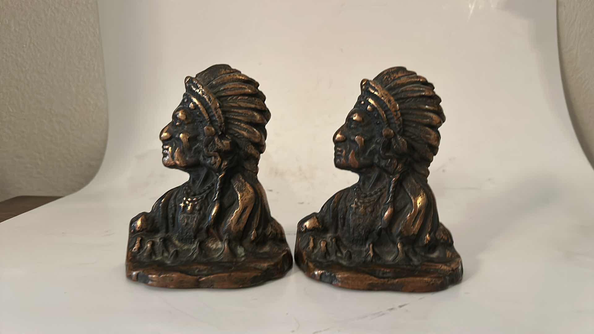Photo 1 of METAL NATIVE AMERICAN CHIEF BOOKENDS, H4.5”