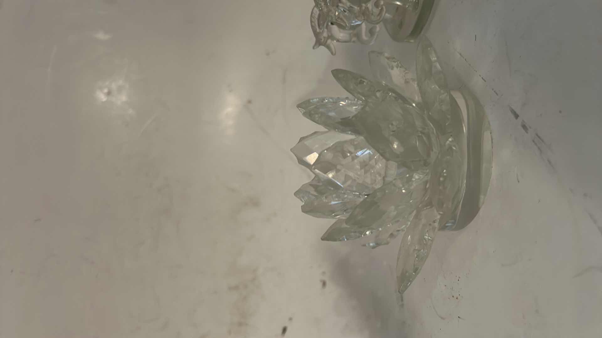 Photo 1 of SHANNON CRYSTAL BY GODINGER CINDERELLAS CARRIAGE H4”,CRYSTAL FLOWER