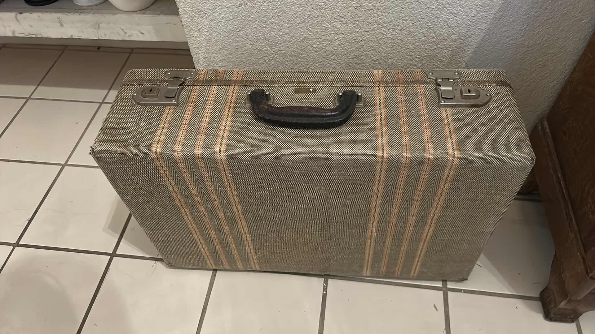 Photo 1 of VINTAGE PICNIC BASKET