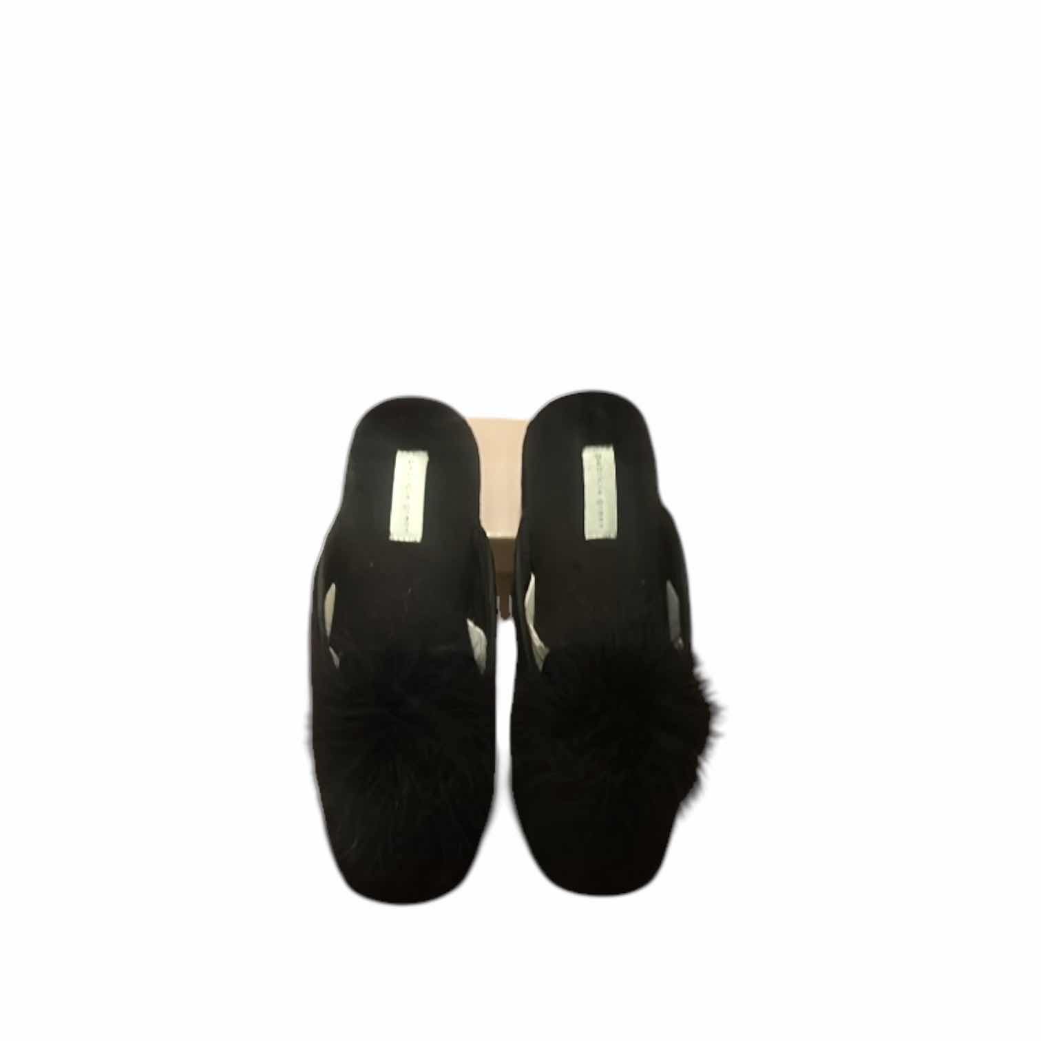 Photo 1 of SLIPPERS SIZE 9