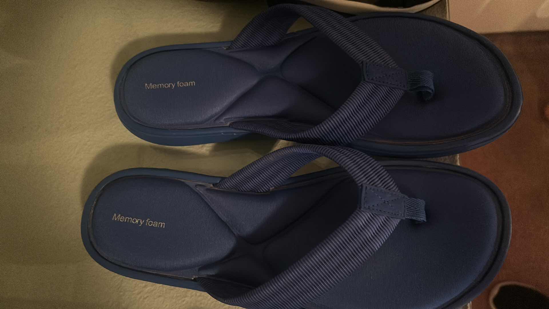 Photo 1 of 3 PAIRS FLIP FLOPS WOMENS 9