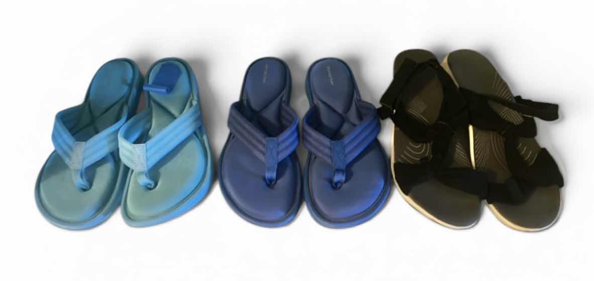 Photo 1 of 3 PAIRS FLIP FLOPS WOMENS 9