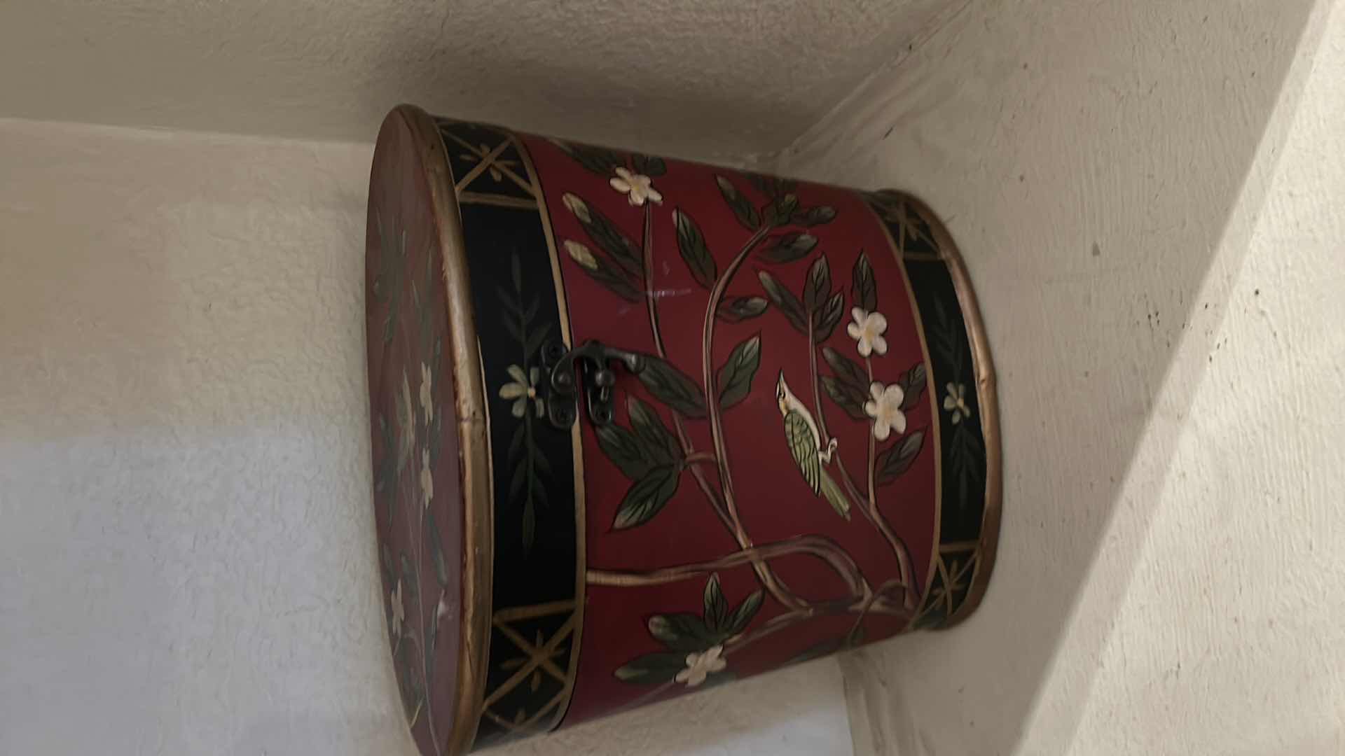 Photo 1 of 5 HOME STORAGE/ORGANIZER ITEMS
