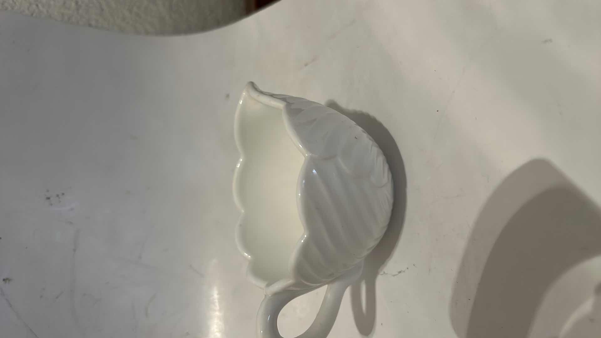 Photo 1 of 4 VINTAGE MILK GLASS PIECES (TALLEST H8”)