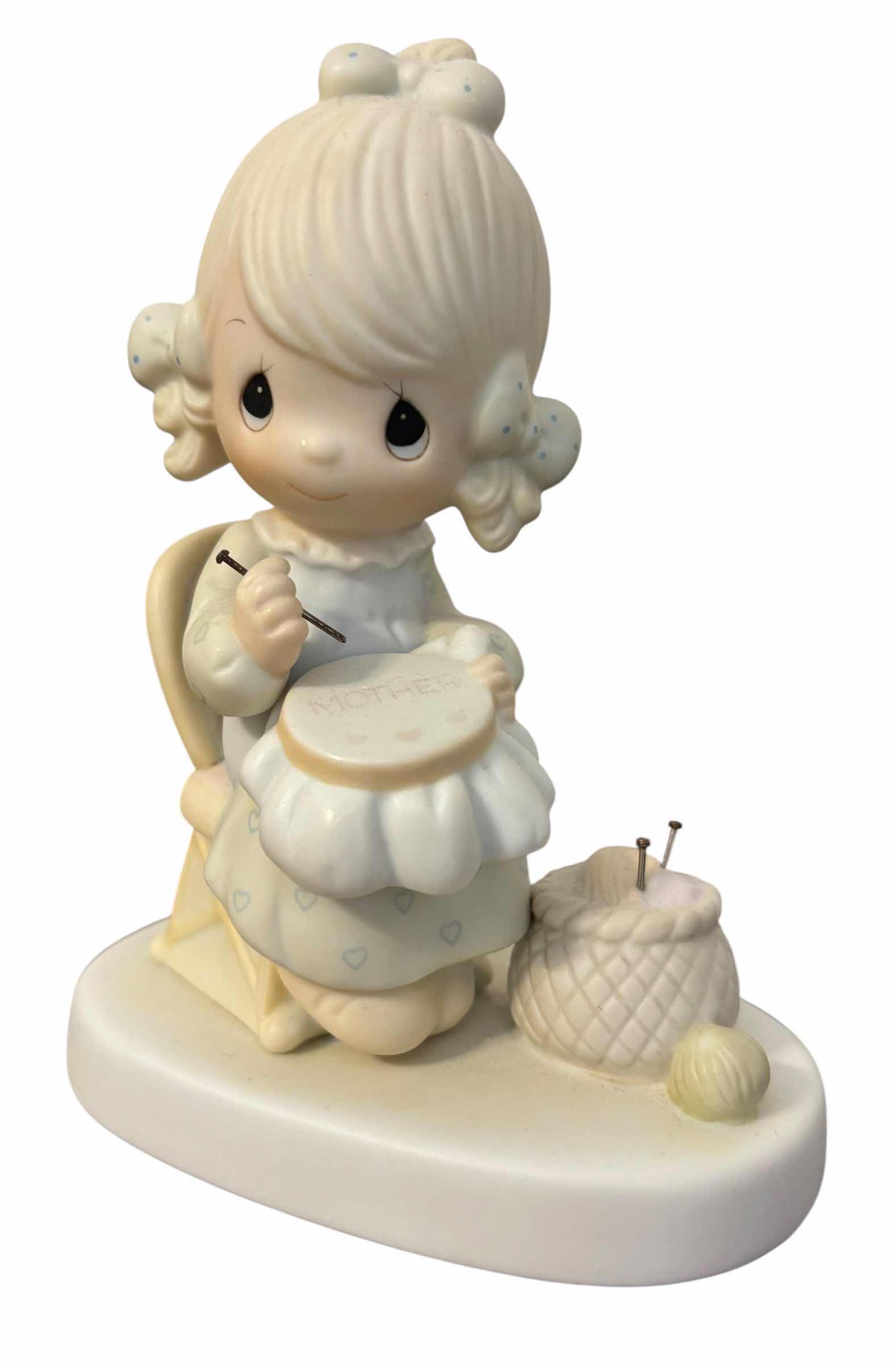 Photo 1 of PRECIOUS MOMENTS FIGURINES (3) (TALLEST H5.5”)