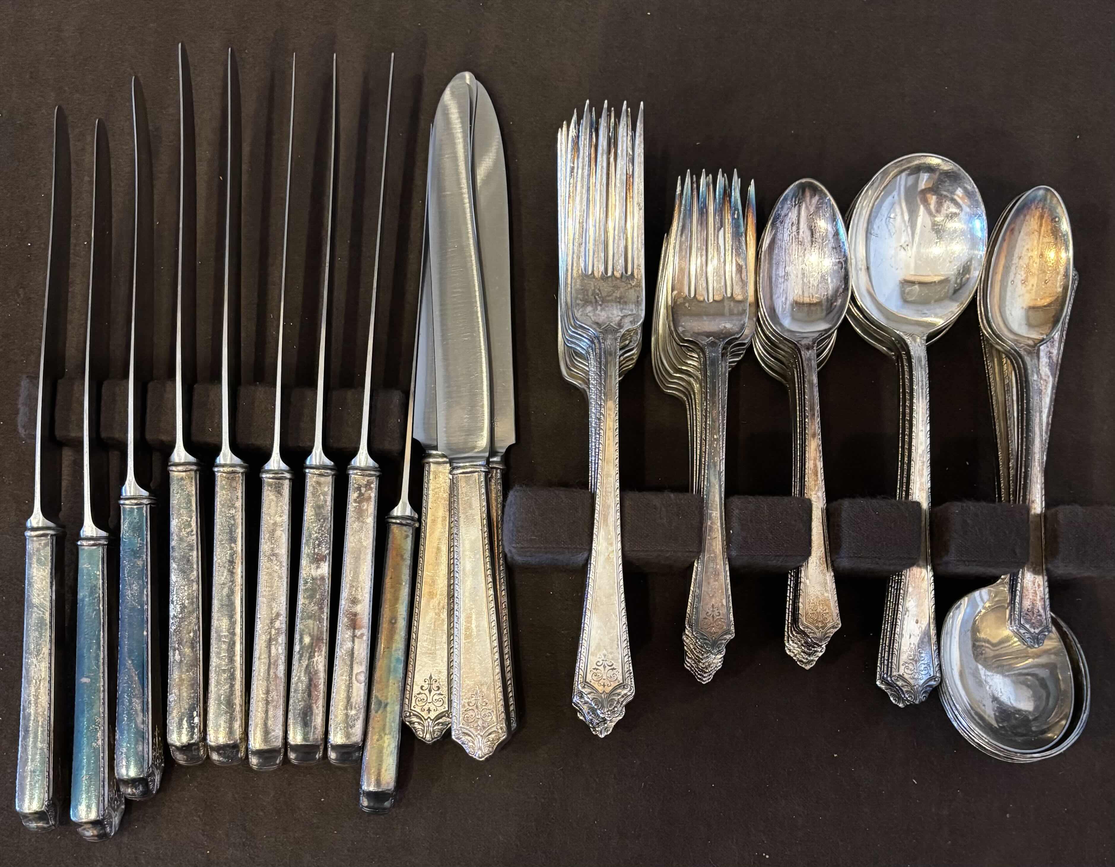 Photo 1 of HOLMES & EDWARDS SILVER PLATE SILVERWARE SET (60 PIECES)