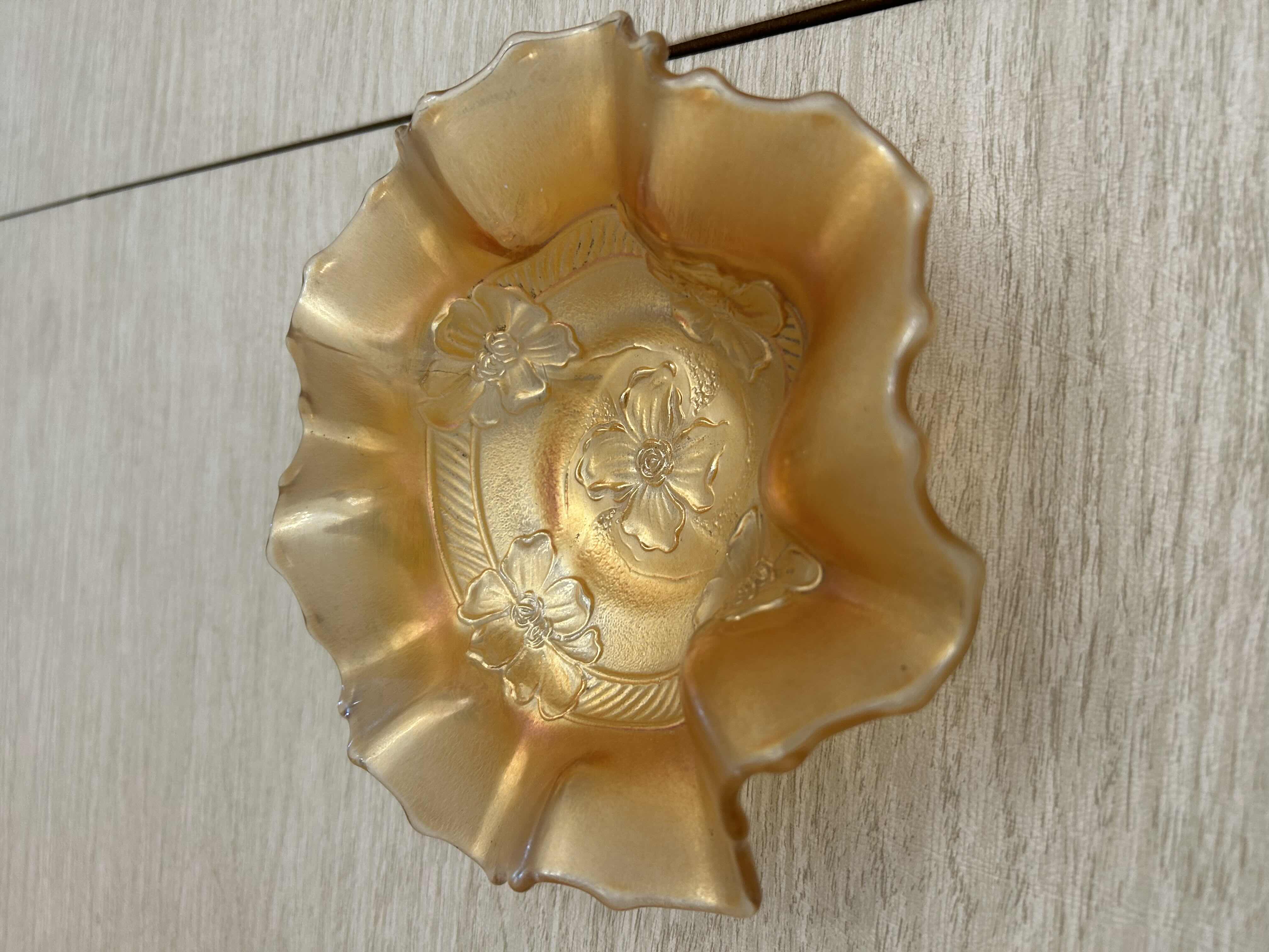 Photo 1 of VINTAGE MARIGOLD CARNIVAL GLASS RUFFLED BOWL 5"