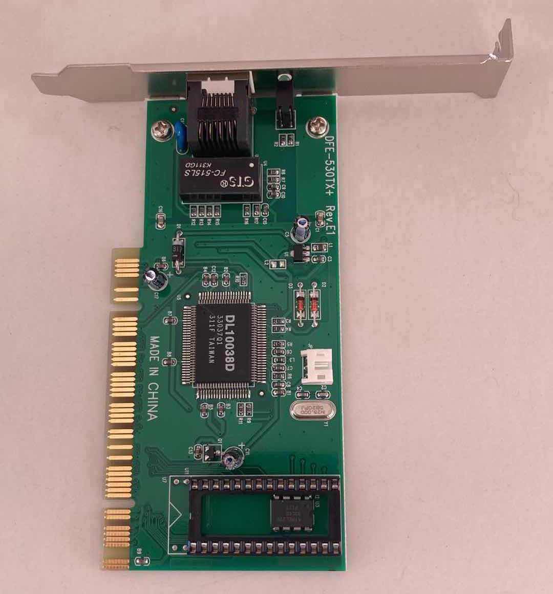 Photo 2 of NEW D-LINK NETWORK DFE-530TX 10/100 MBPS PCI NIC