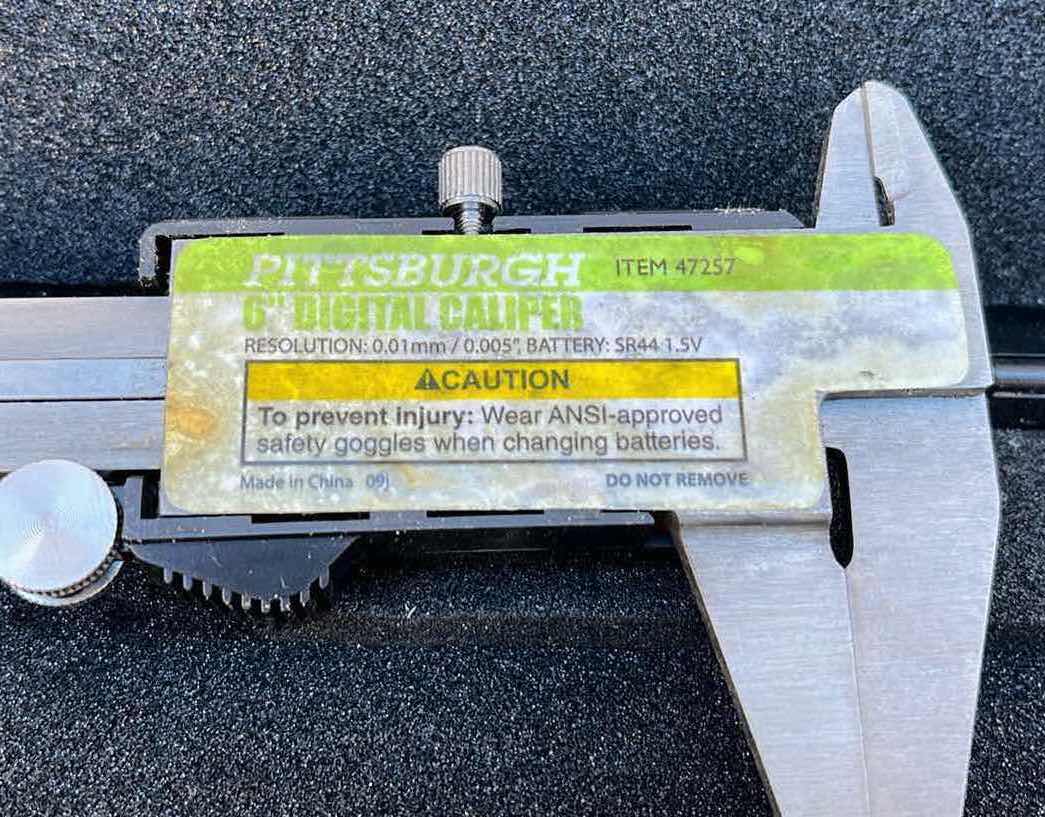 Photo 4 of PITTSBURGH 6” DIGITAL CALIPER 47257 W HARD CASE