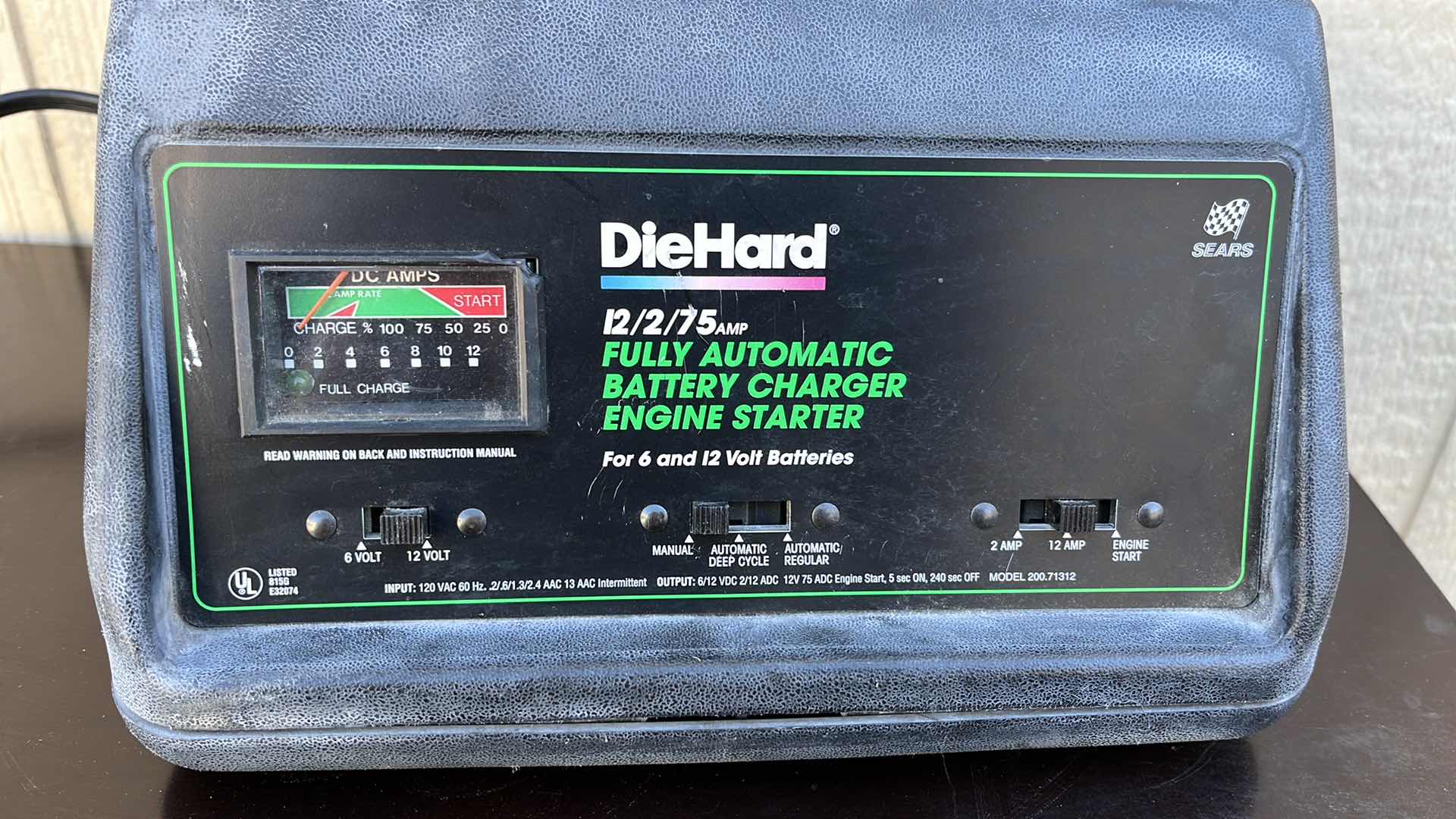 Photo 2 of DIE HARD 12/2/75AMP FULLY AUTOMATIC BATTERY CHARGER ENGINE STARTER