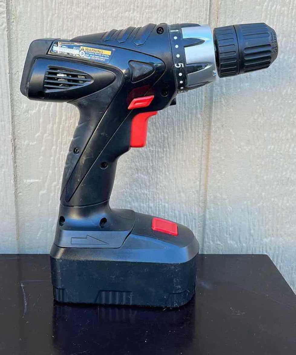 Photo 4 of DRILL MASTER 3/8” 18VOLT CORDLESS DRILL W BATTERY & CHARGER 38239