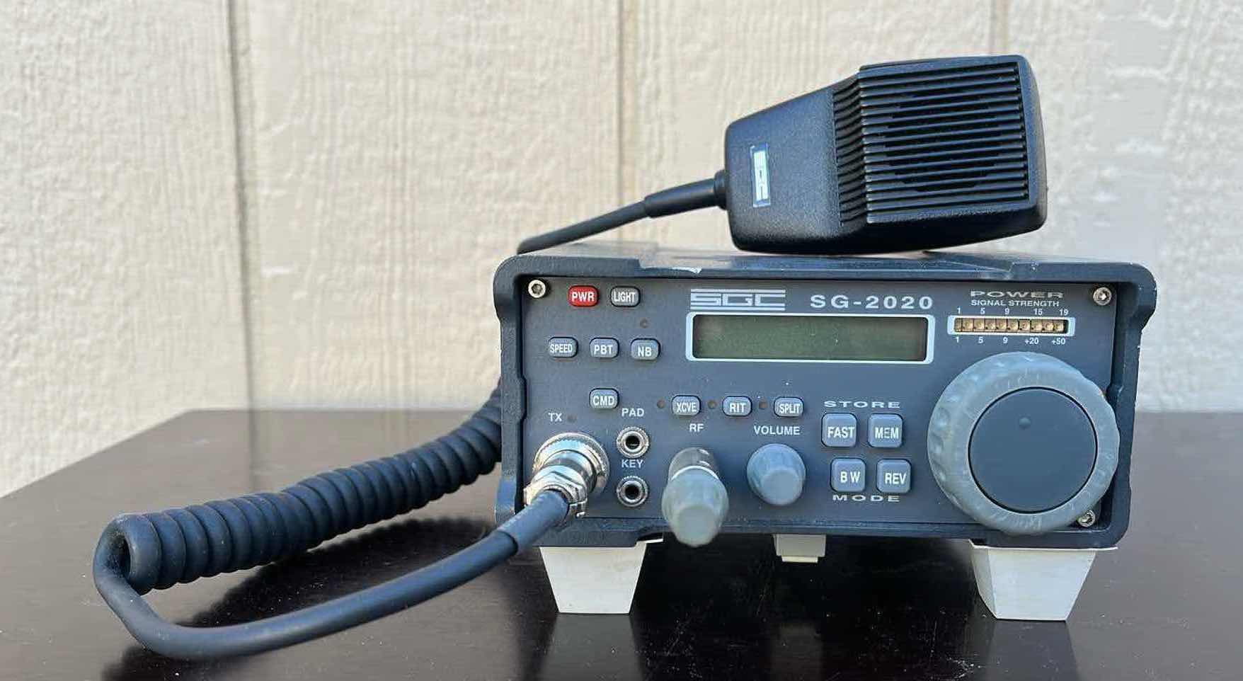 Photo 1 of SGC SG-2020 1.8-29.7MHz 20W TRANSCEIVER HAM RADIO