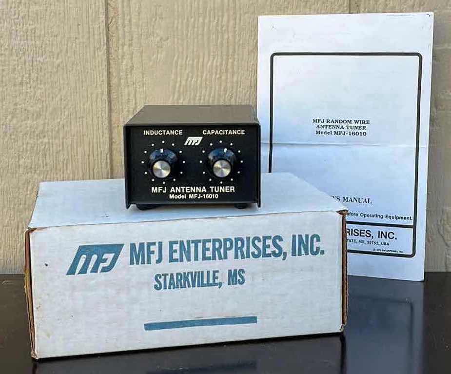 Photo 1 of MFJ RANDOM WIRE ANTENNA TUNER MODEL MJF-16010 W ORIGINAL MANUAL & BOX