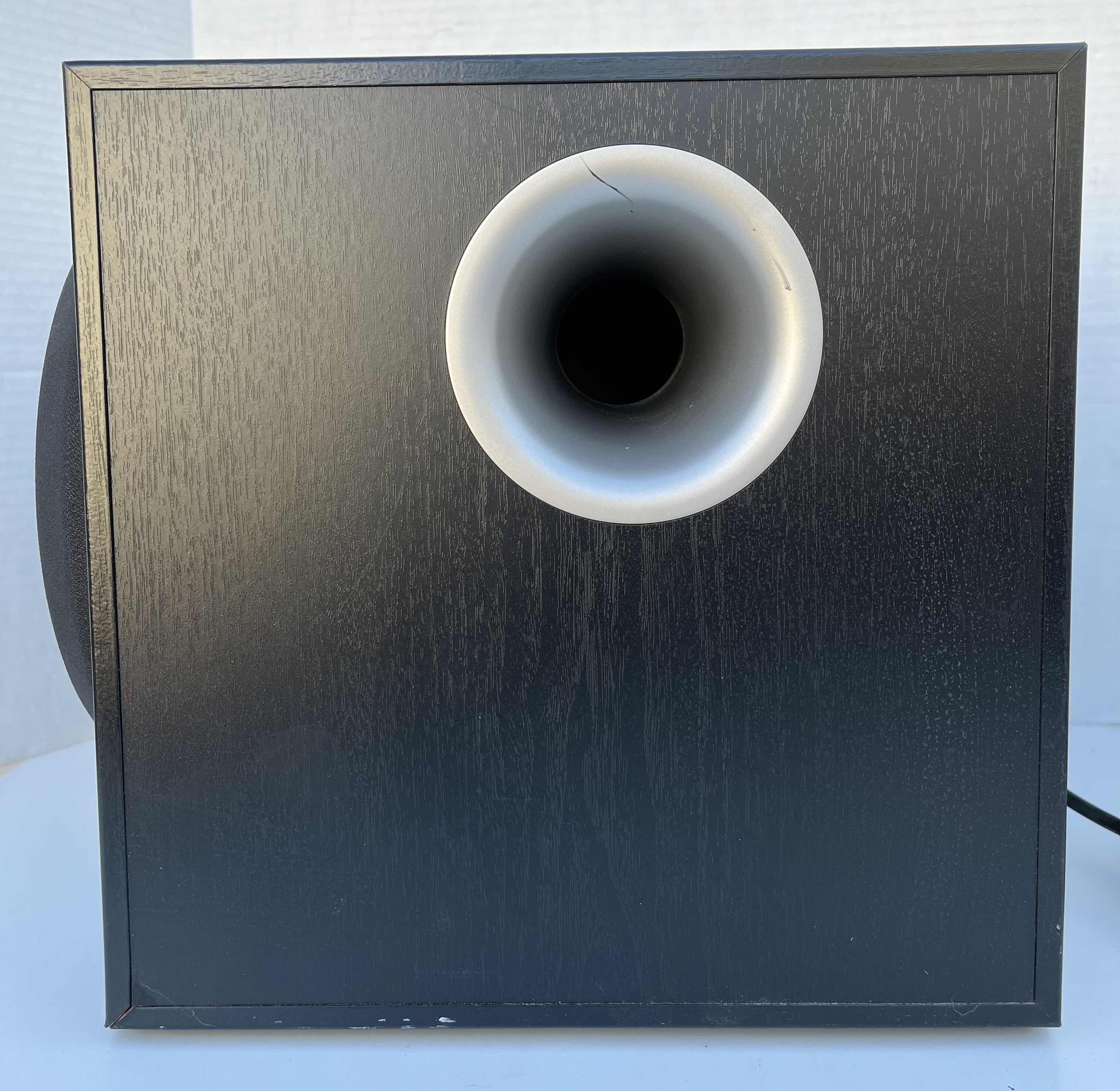 Photo 3 of YAMAHA 45W POWERED SUBWOOFER MODEL YST-SW216