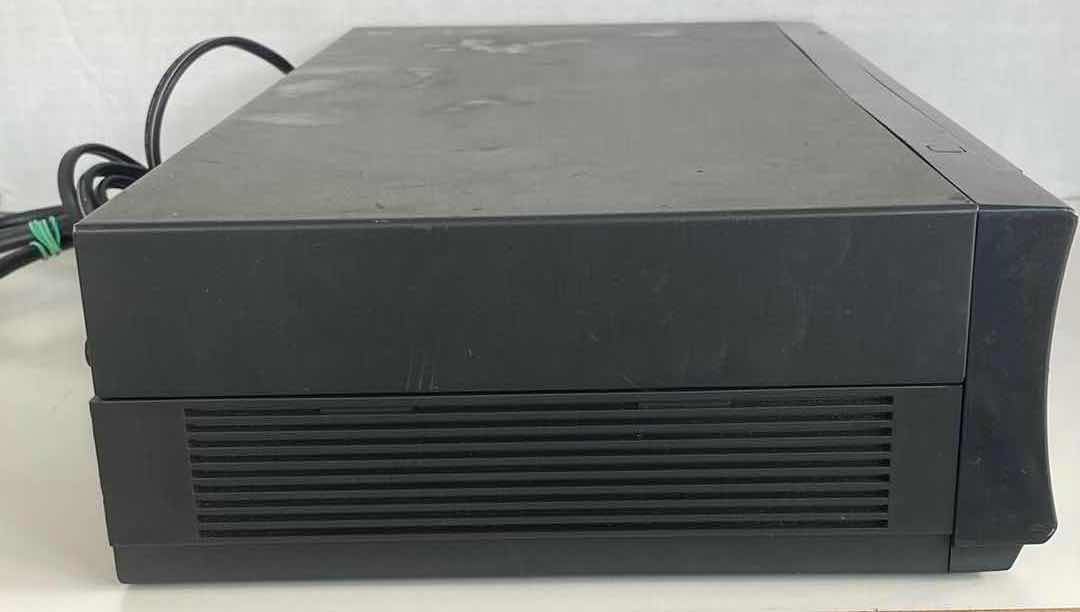 Photo 3 of TOSHIBA HI-FI STEREO VCR MODEL W-627