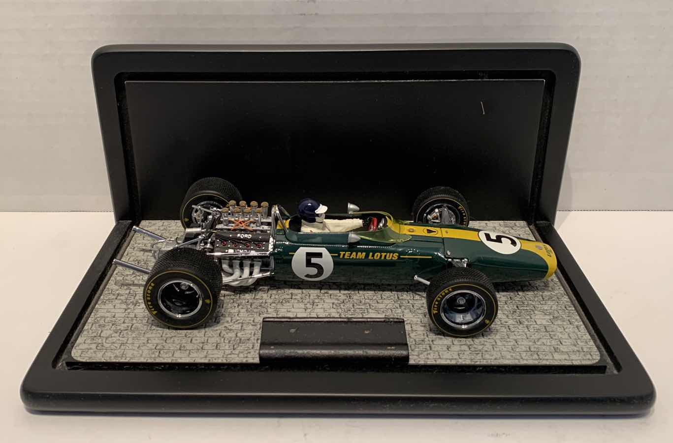 Photo 2 of REPLICA EXOTO LOTUS FORD TYPE 49 GRAND PRIX CLASSICS #5 SCALE: 1/18 WITH COLLECTORS CASE