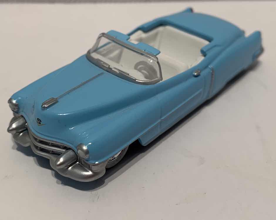 Photo 3 of REPLICA CORGI CLASSICS MERCEDES-BENZ 300SL AND MINI REPLICA CADILLAC ELDORADO YEAR:1953