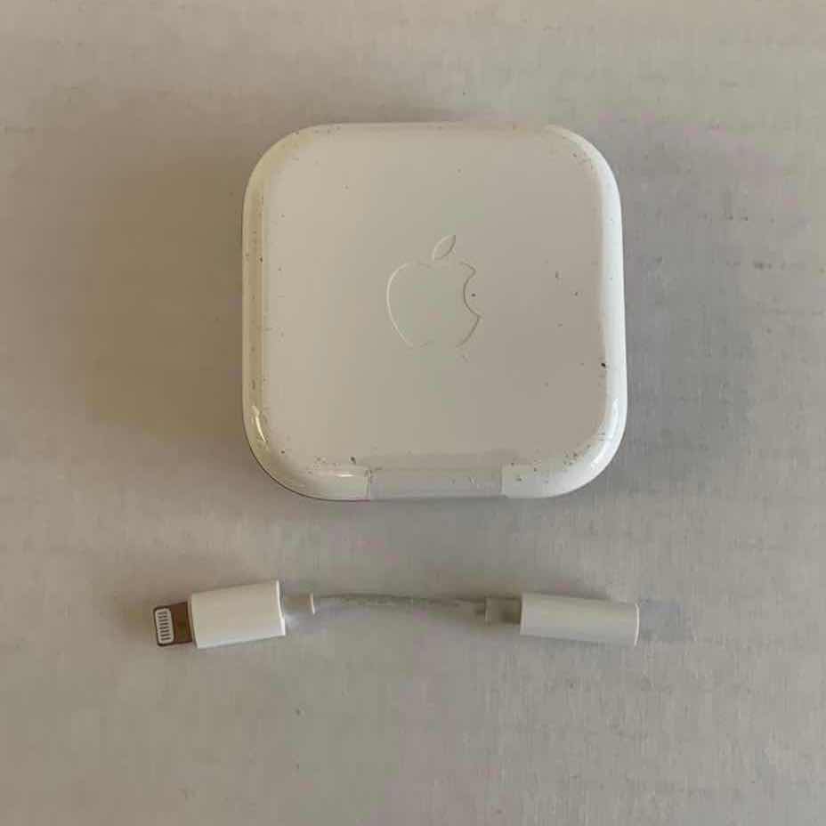 Photo 2 of APPLE EARBUDS WITH APPLE DONGLE