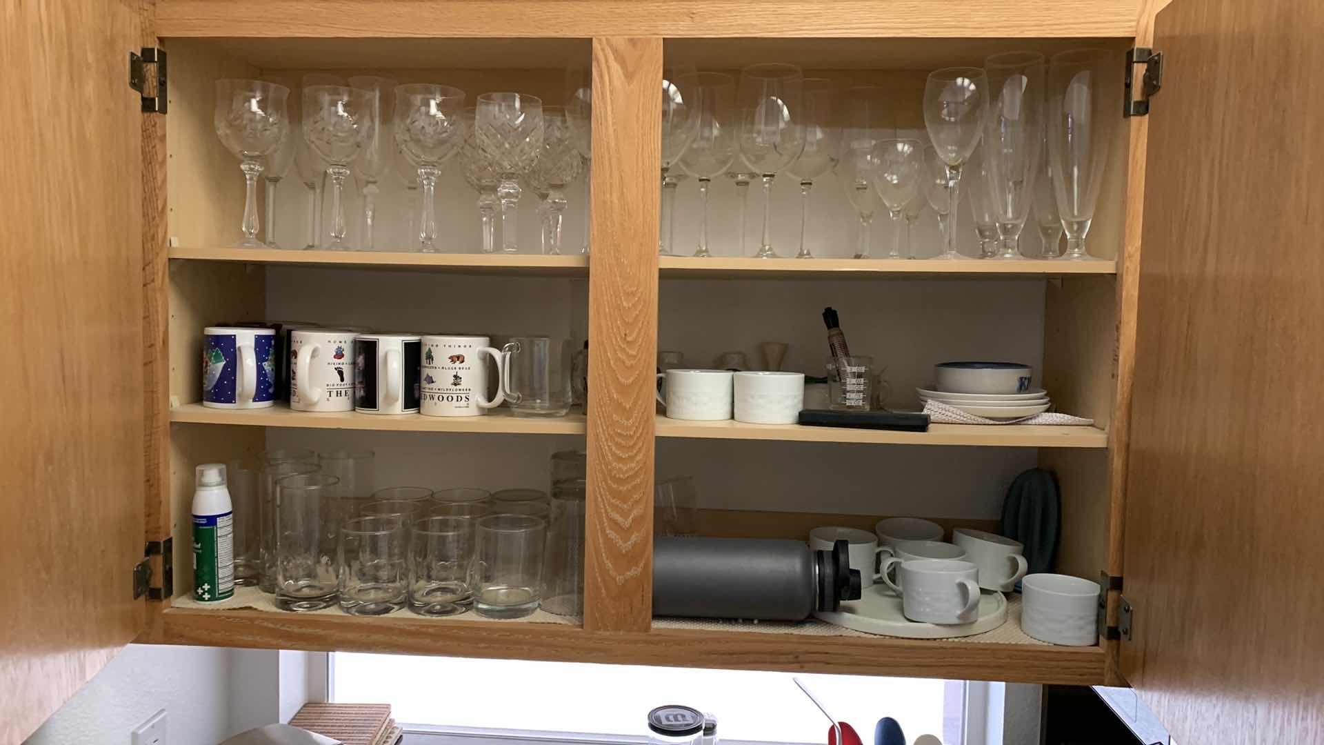 Photo 1 of CONTENTS OF CABINET