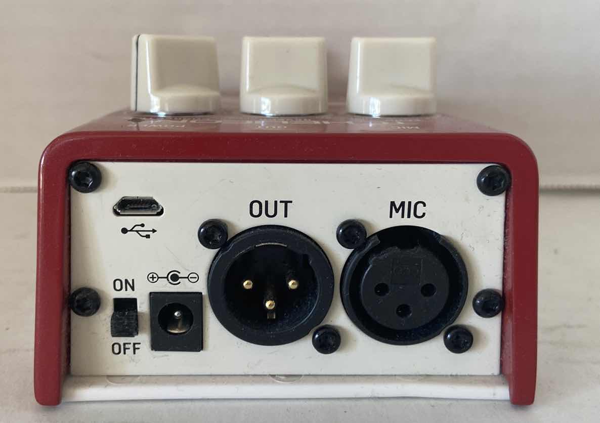 Photo 2 of TC HELICON MIC MECHANIC VOCAL EFFECTS ELECTRIC GUITAR STOMPBOX