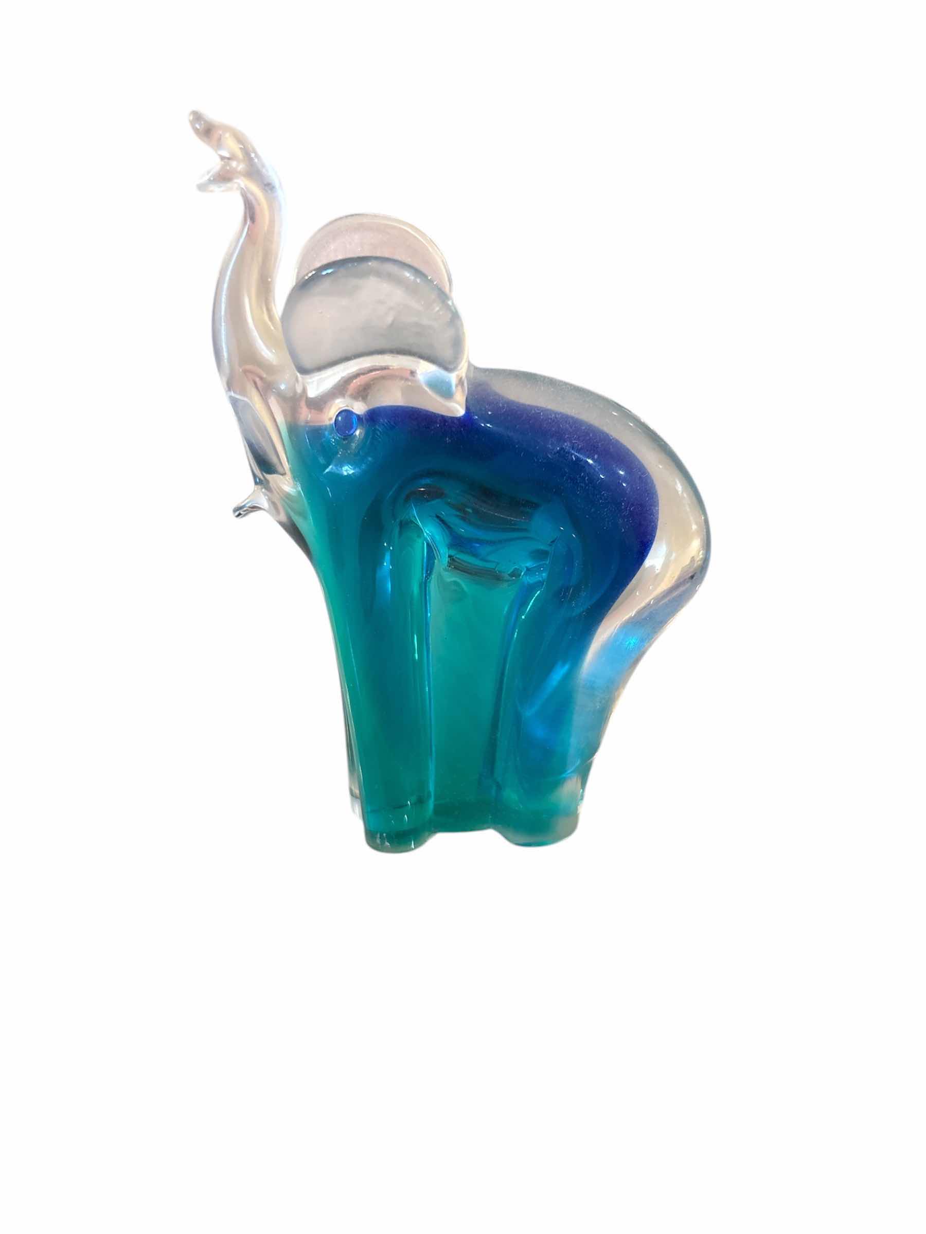 Photo 1 of V. NASON & C. MURANO ITALY GREEN AND BLUE GLASS ELEPHANT

4” x H5.5”