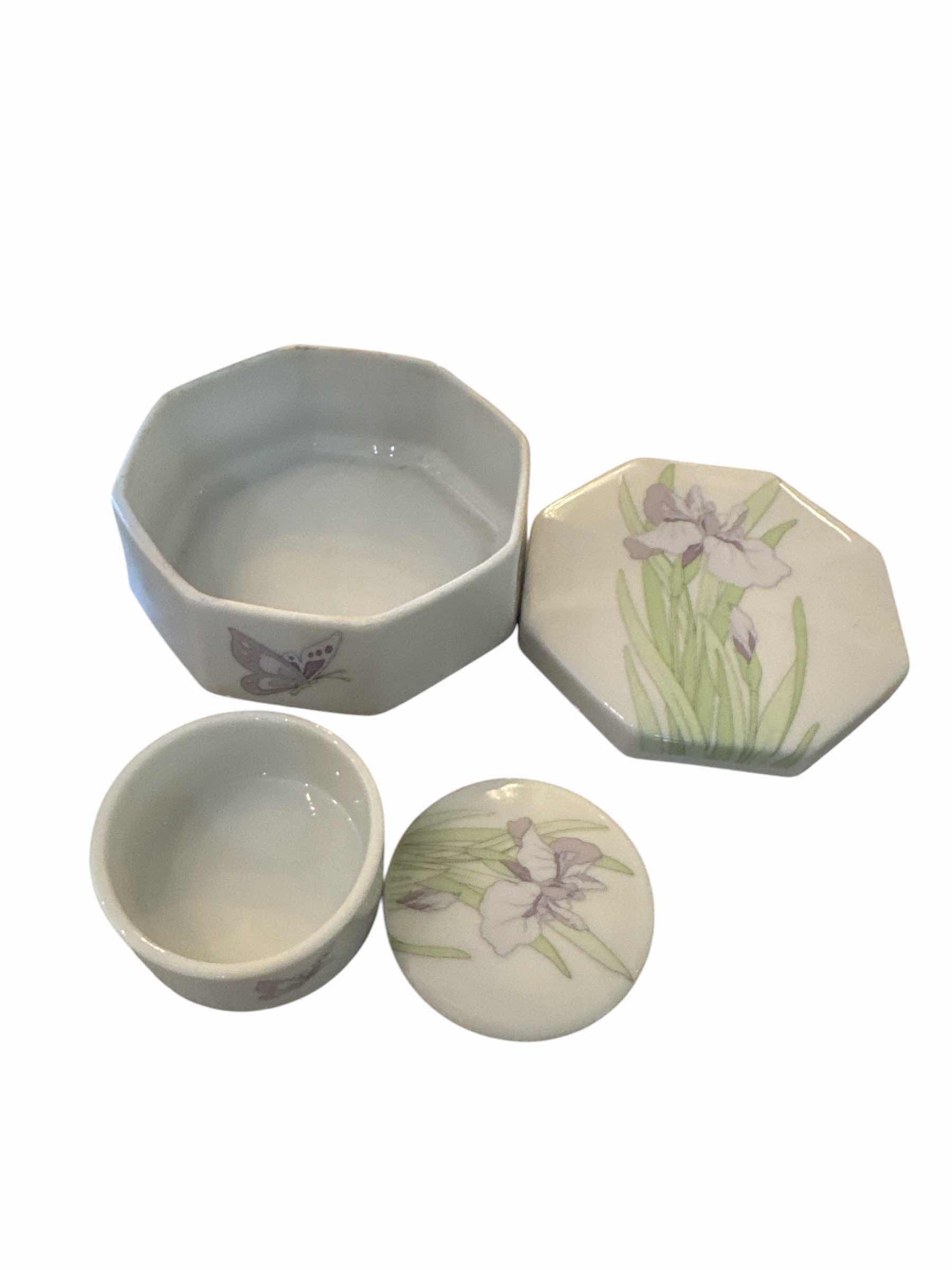 Photo 1 of 3 PIECES OF PORCELAIN HOME DECOR