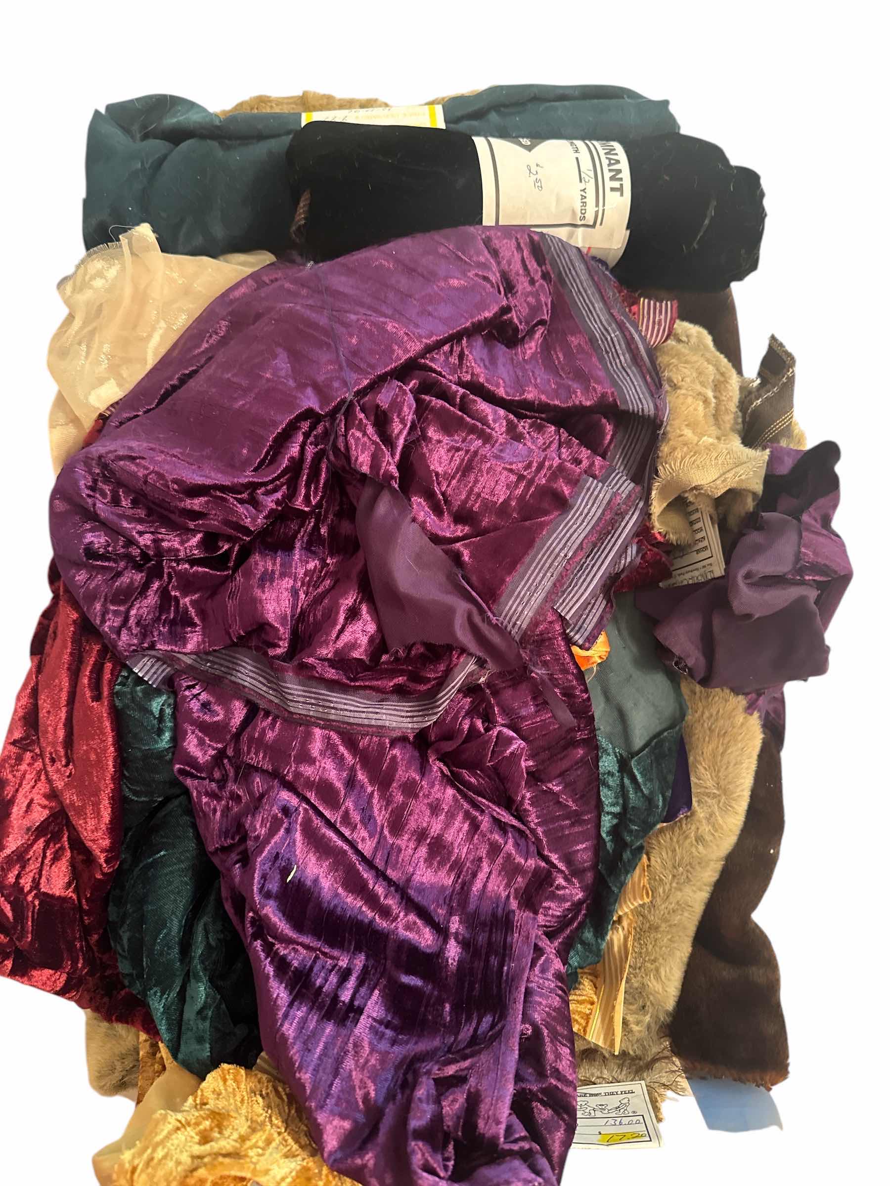 Photo 1 of 58 QT TOTE OF FABRIC