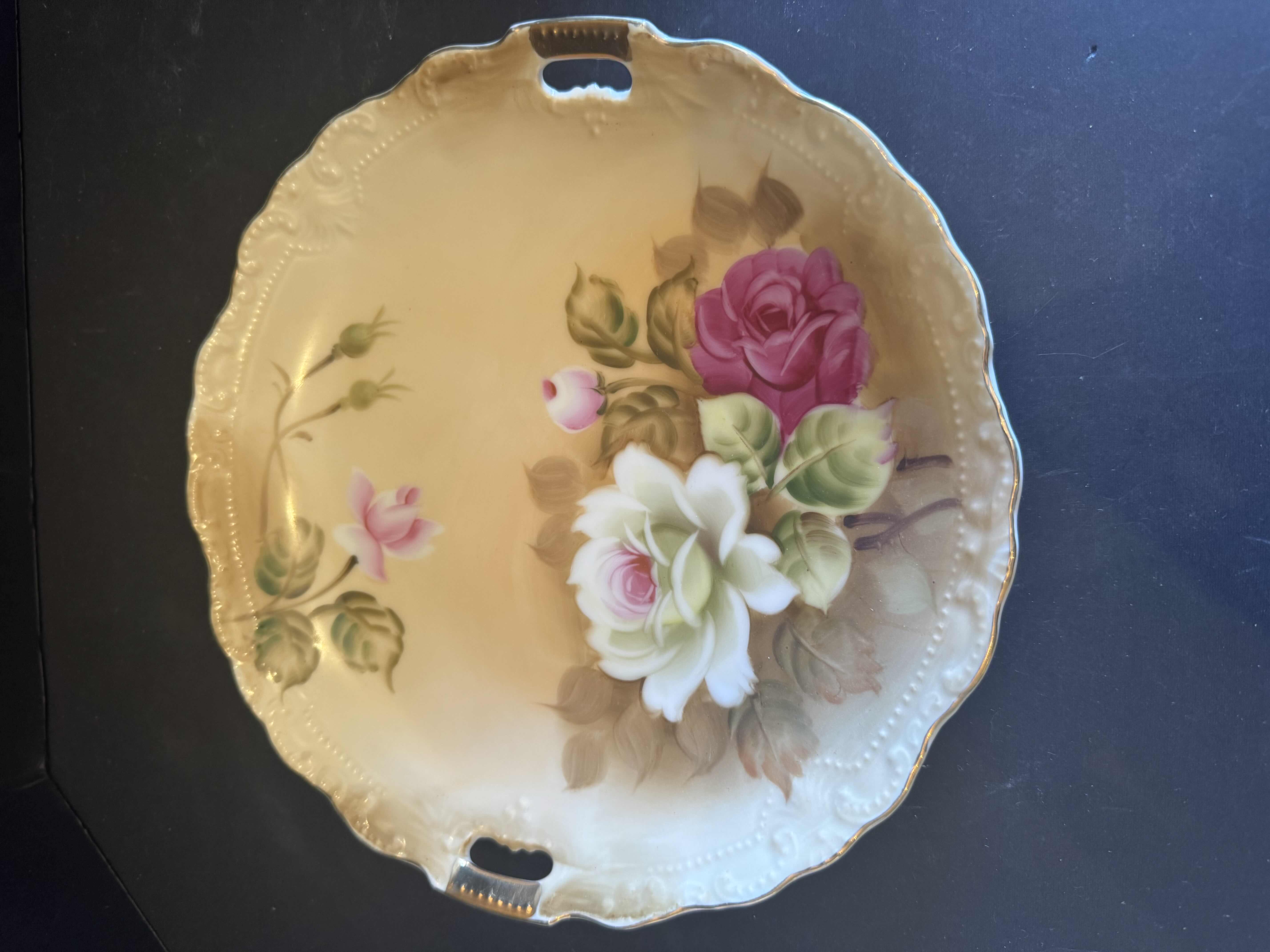 Photo 1 of VINTAGE LEFTON HERITAGE FLORAL CHINA PLATE, 2- TEABAG HOLDER PLATES
PLATE
D9”
TEABAG HOLDERS
D4”