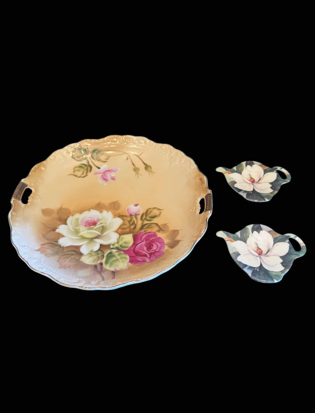 Photo 1 of VINTAGE LEFTON HERITAGE FLORAL CHINA PLATE, 2- TEABAG HOLDER PLATES
PLATE
D9”
TEABAG HOLDERS
D4”