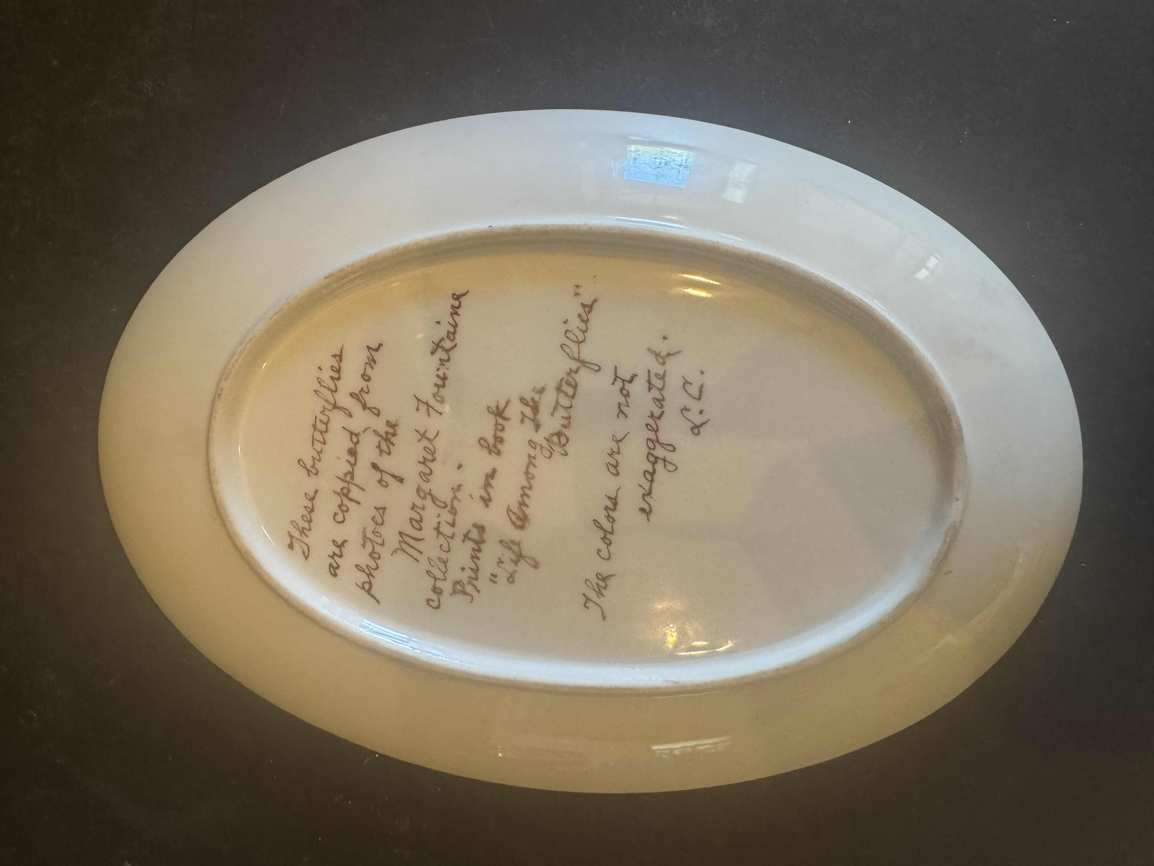 Photo 1 of VINTAGE PORCELAIN COLLECTION, FINE CHINA, L. CLARK AND LEFTON, PLATES, CANDY DISH, AND TEABAG HOLDER

BUTTERFLY DISH
9.5” X 6.5” X H1”
FLORAL DISH
D8.25”
FLORAL CANDY DISH
D5.25”
TEABAG HOLDER
D4.25”