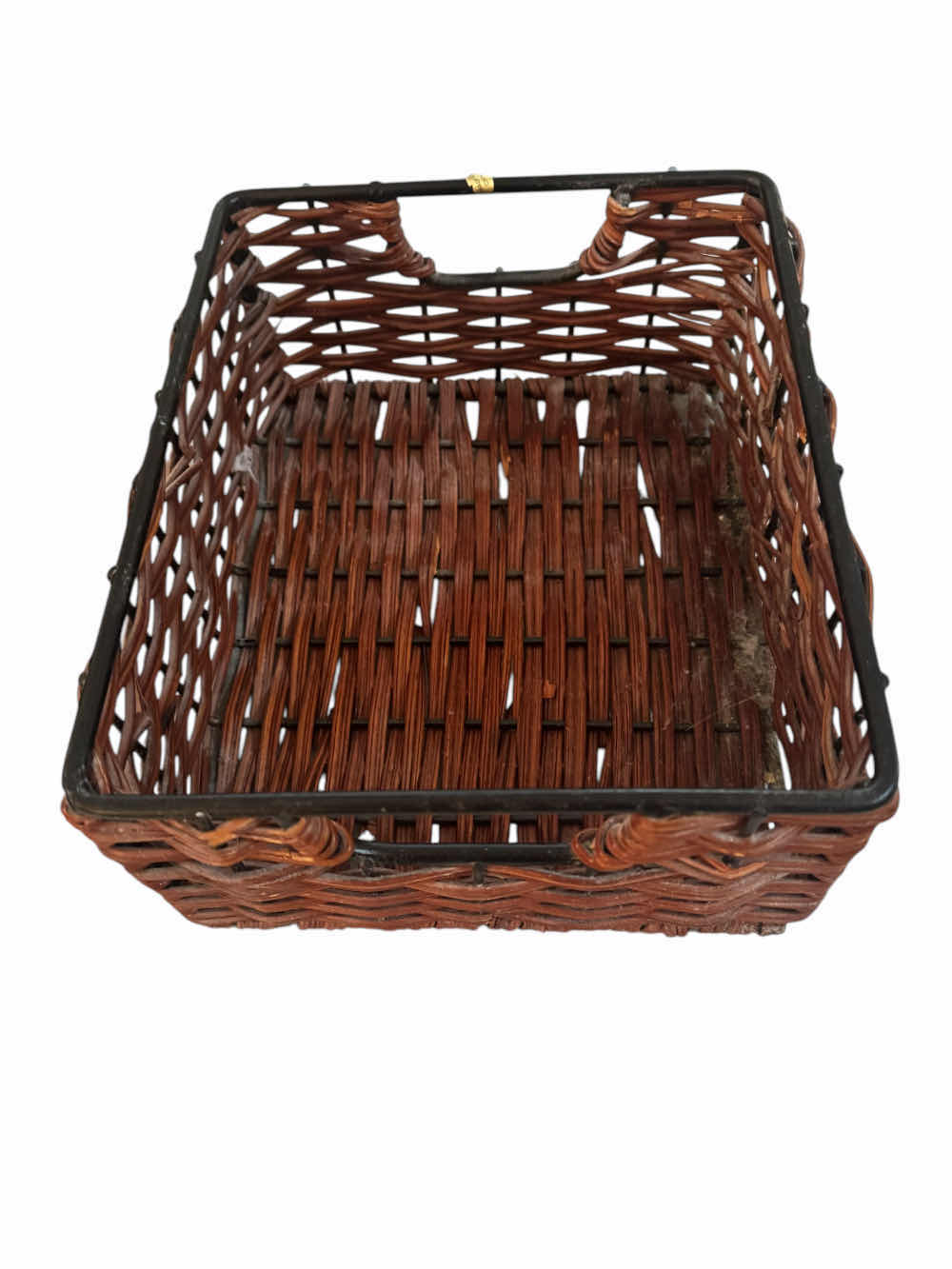 Photo 1 of METAL FRAMED WOVEN BASKETS, STORAGE, TOILETRIES, FOR COSMETICS, TOWELS

16” X 10.5” X H4.5”
9.5” X 8” X H4.5”