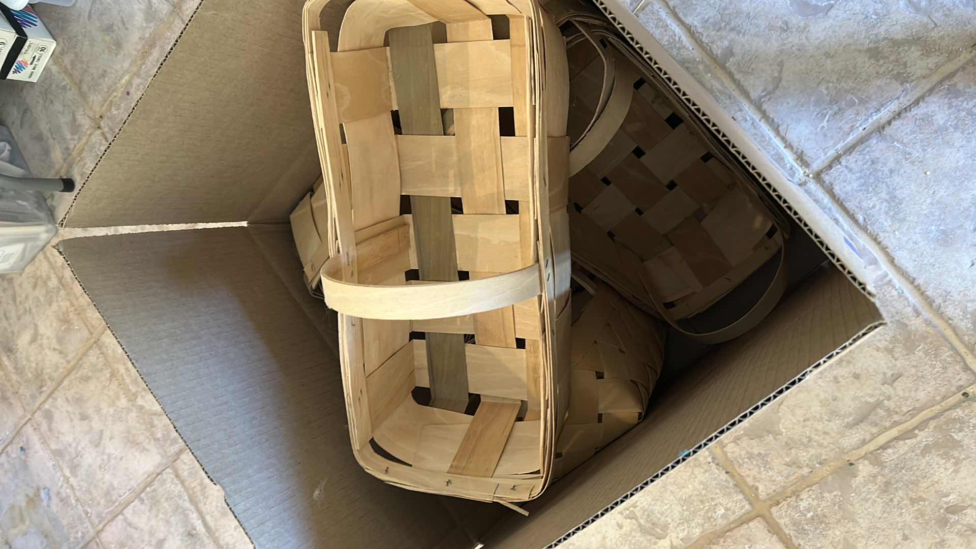 Photo 1 of CONTENTS OF BOX 5 BASKETS