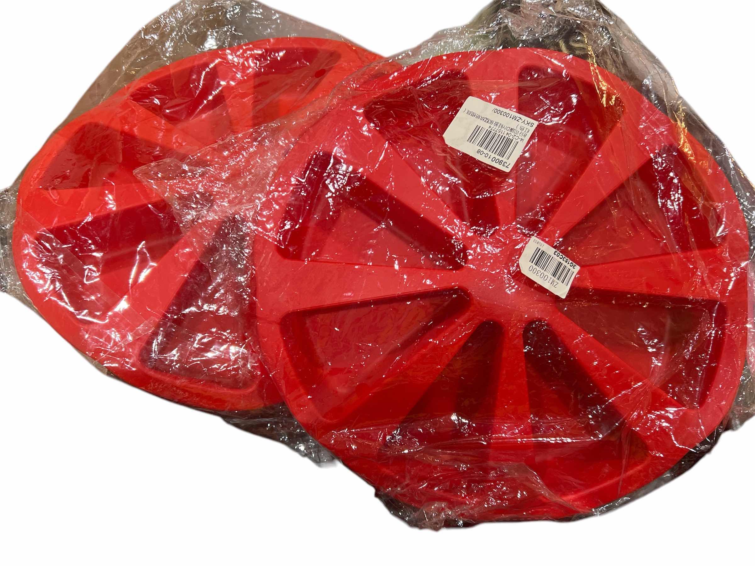 Photo 1 of BAKING ITEMS - SCONE MOLDS - COVERED BAKING PANS