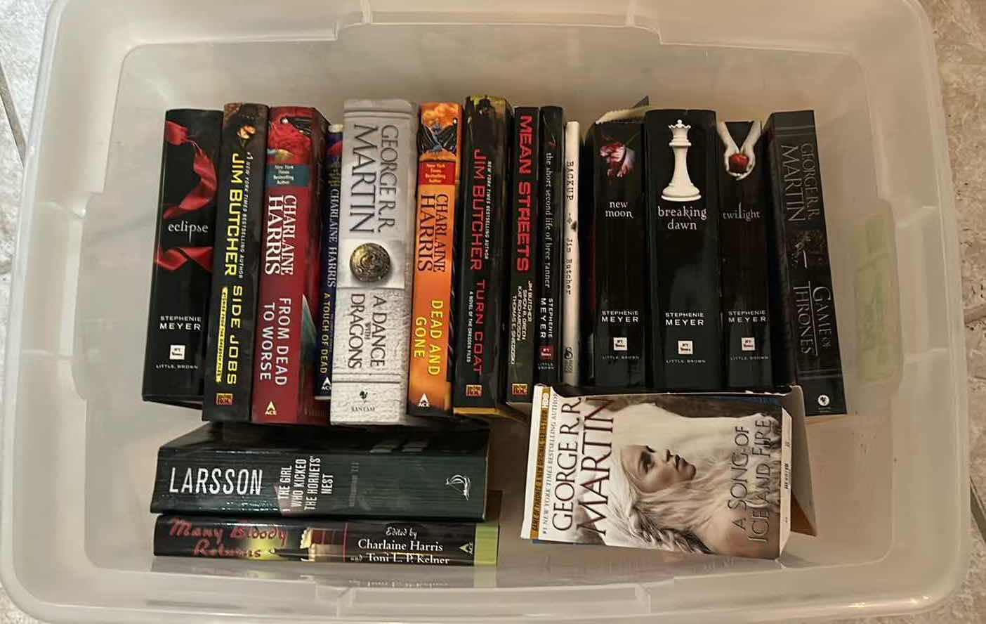 Photo 1 of CONTENTS OF CONTAINER ASSORTED BOOKS