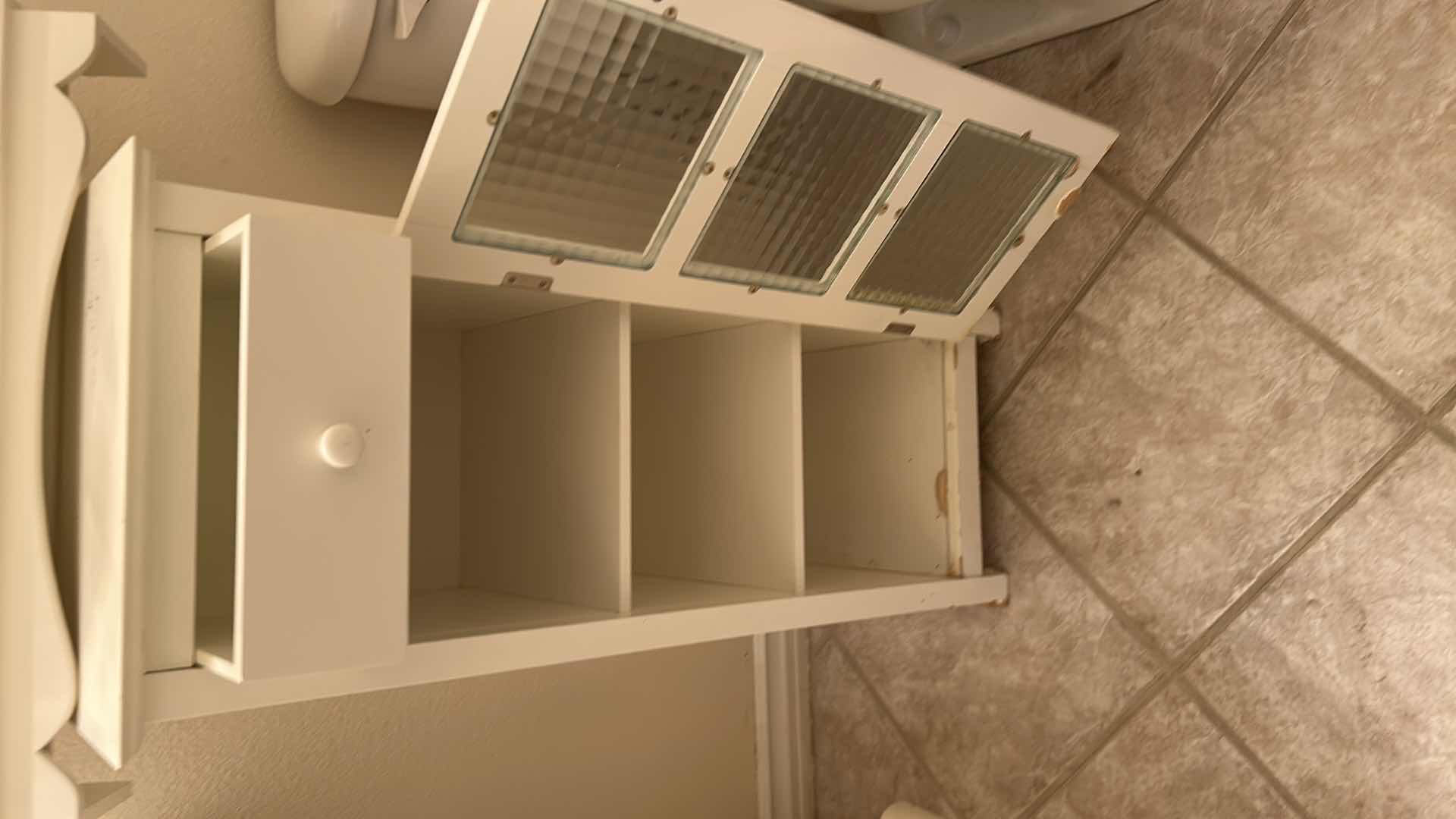 Photo 1 of 3PCS WHITE 2DOOR WALL CABINET SHELVES FLOOR CABINET