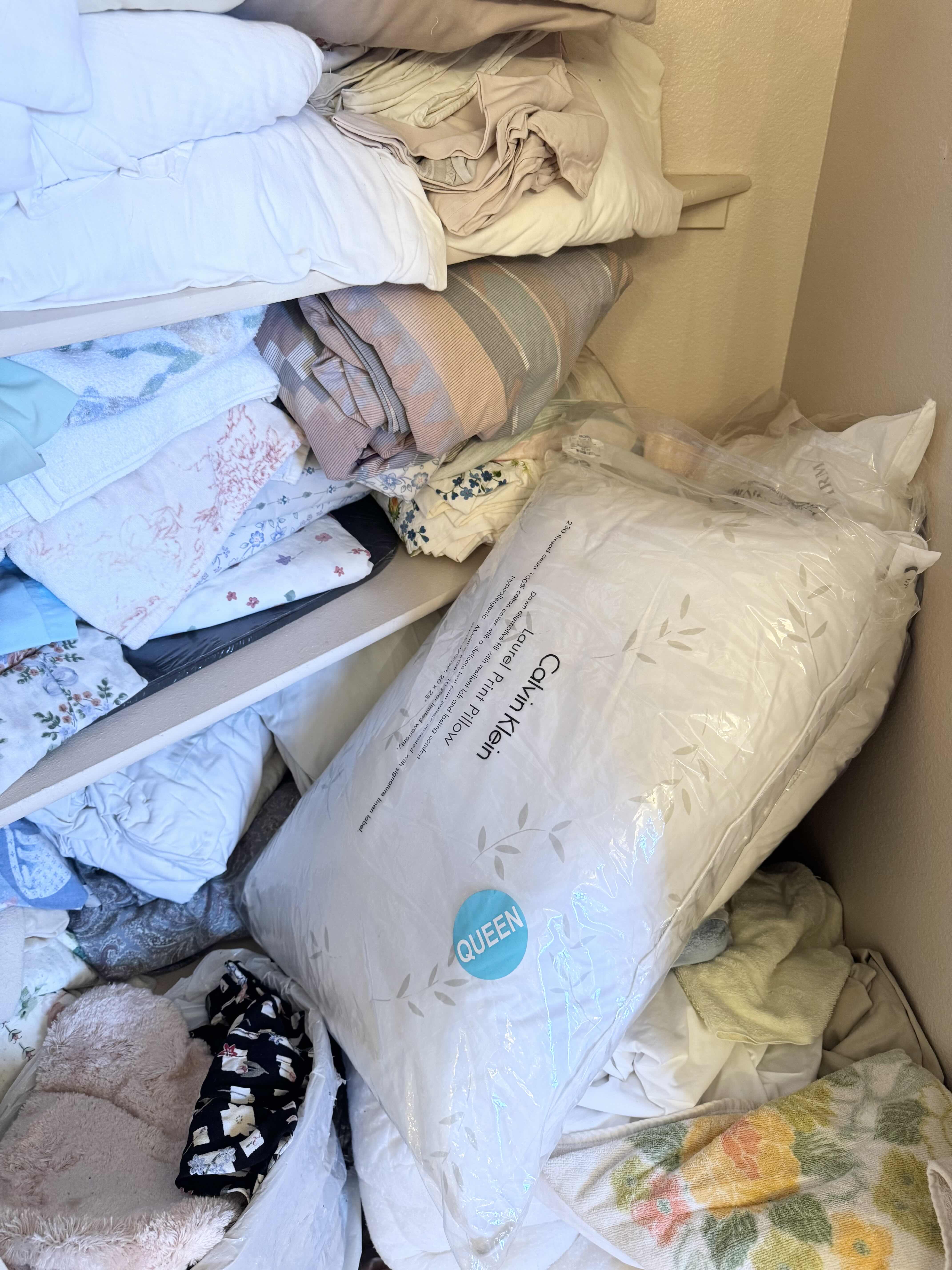 Photo 1 of CONTENTS OF CLOSET, LINENS