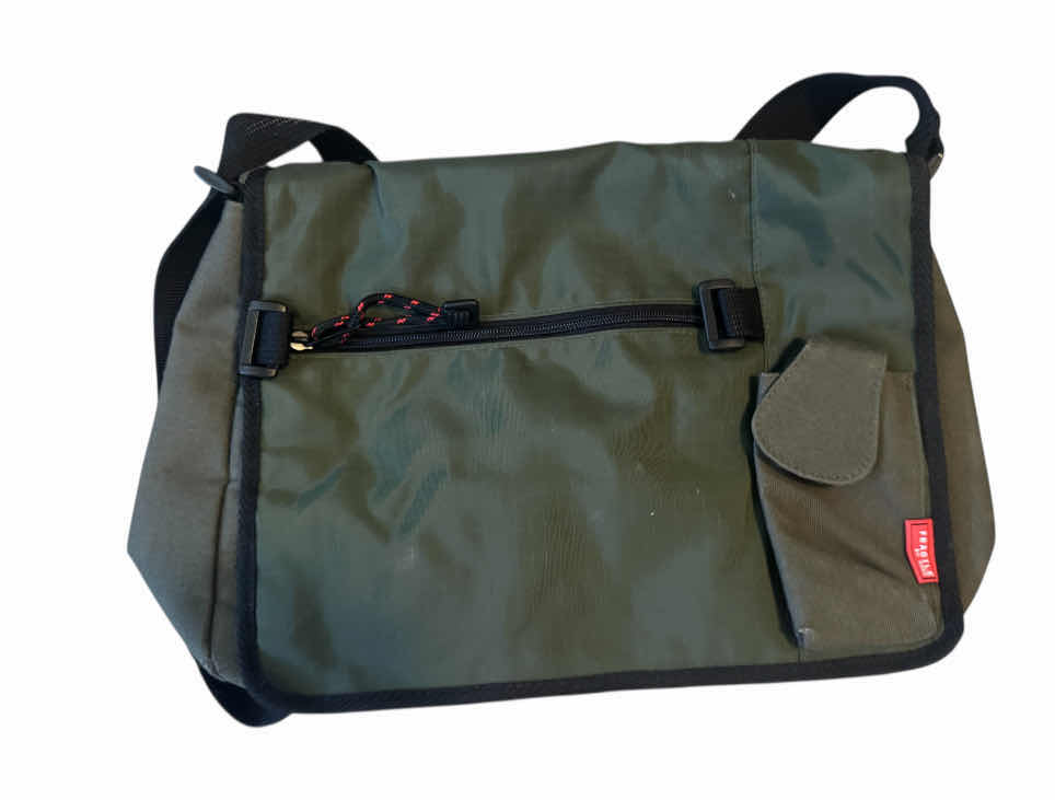 Photo 1 of 3- TRAVEL BAGS, TRAVEL CARRY- ON BAG, DUFFLE BAG, TWO WHEELED CARRY-ON SUITCASE

9” X 18” X H26”