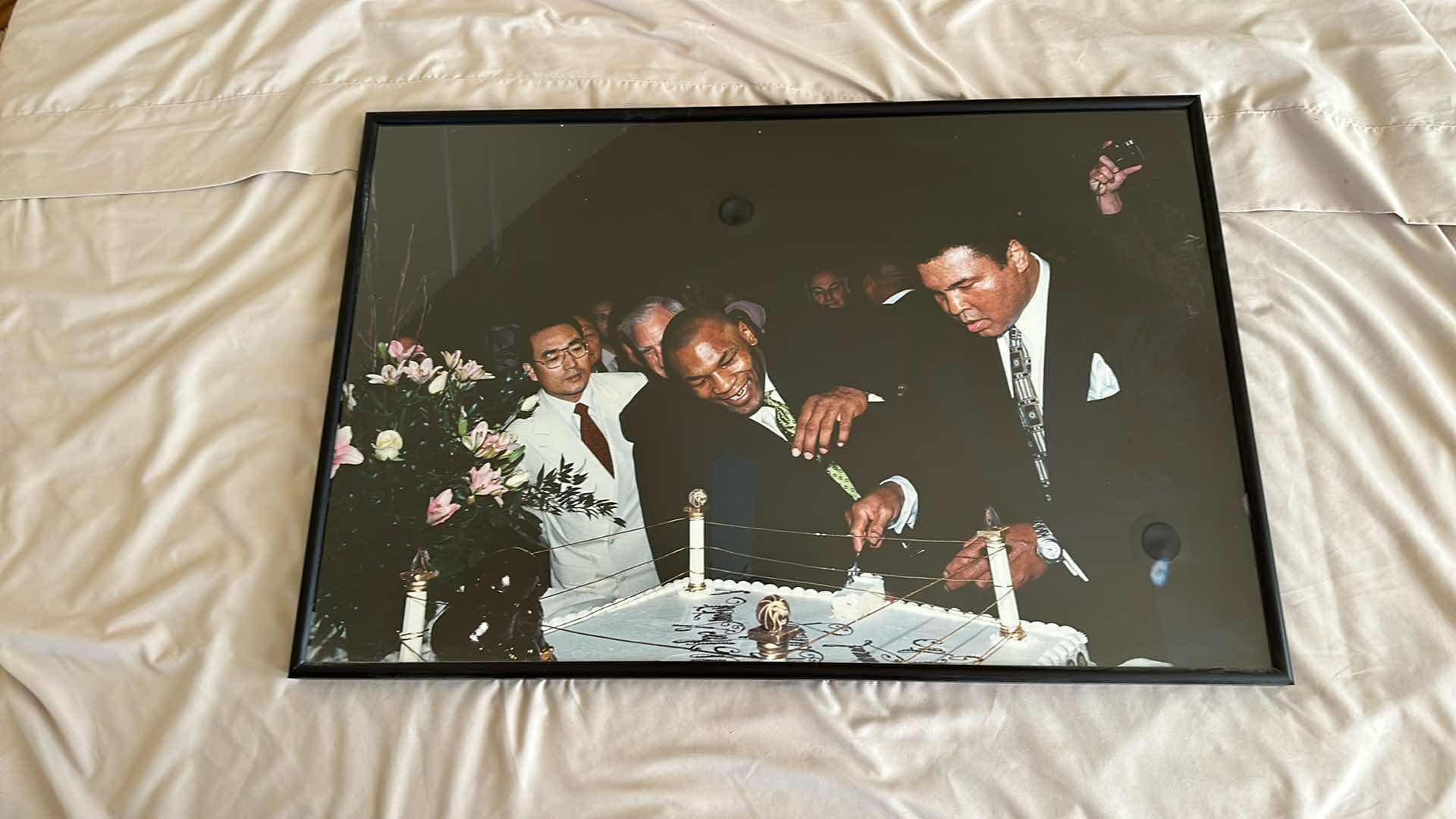 Photo 4 of 2- FRAMED PICTURES OF FAMOUS BOXING LEGENDS