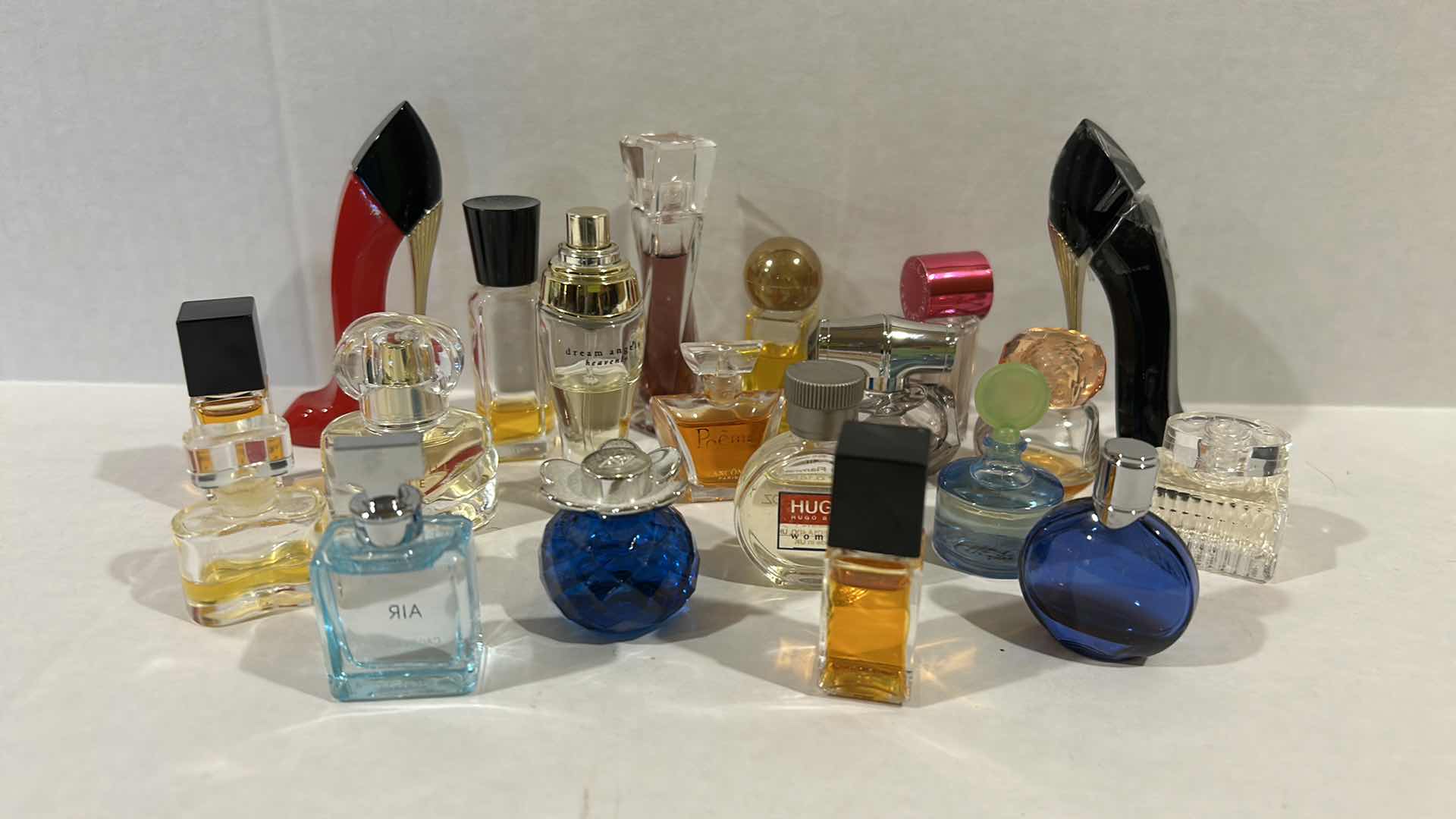 Photo 1 of MINI PERFUME BOTTLES