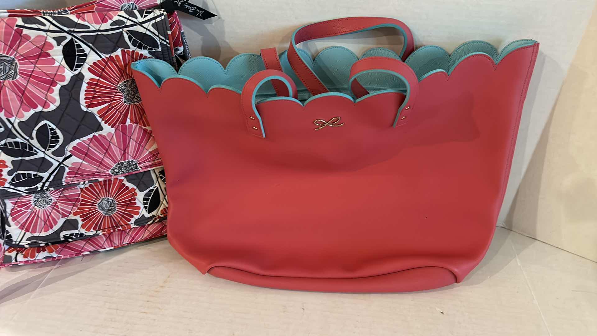 Photo 8 of 8-SHOULDER/CARRY ON BAGS (ESTE LAUDER, LILY BLOOM, VERA BRADLEY, & MORE)