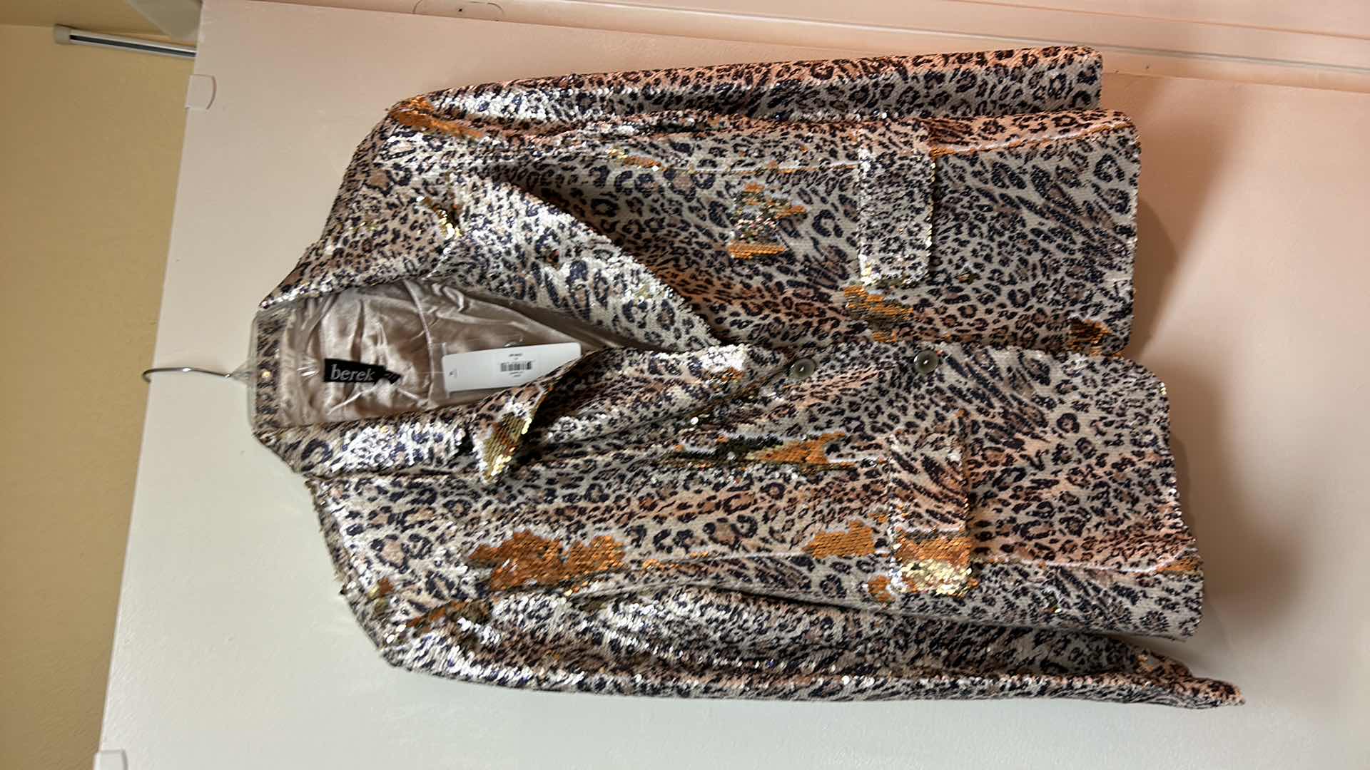 Photo 4 of $260 NEW WITH TAGS BEREK WOMENS SEQUIN LEOPARD JACKET SIZE XL