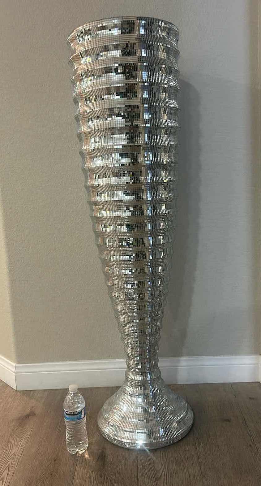 Photo 7 of VERY LARGE CUSTOM BLING DECOR H48.5��”