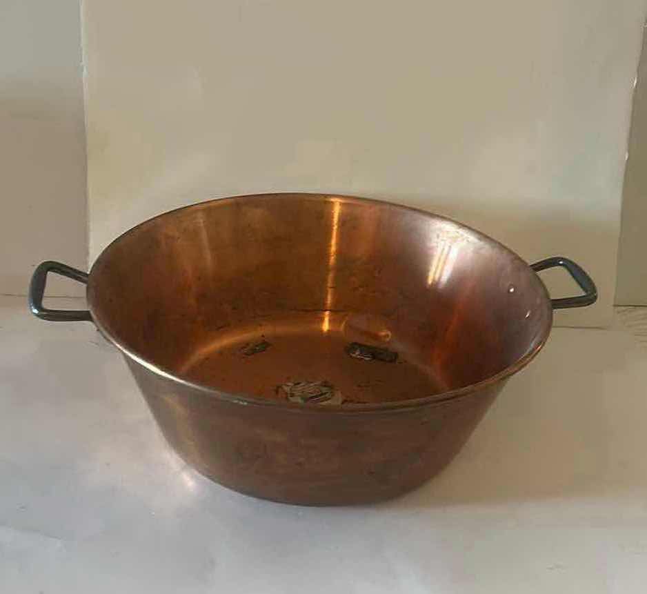 Photo 2 of LARGE COPPER POT 15 1/4” x 5 1/2”