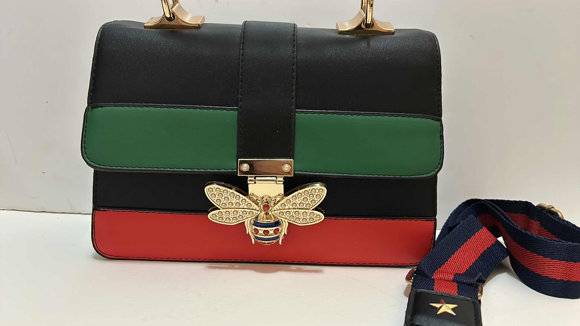 Photo 2 of NEW WOMEN’S GUCCI REPLICA HANDBAG 