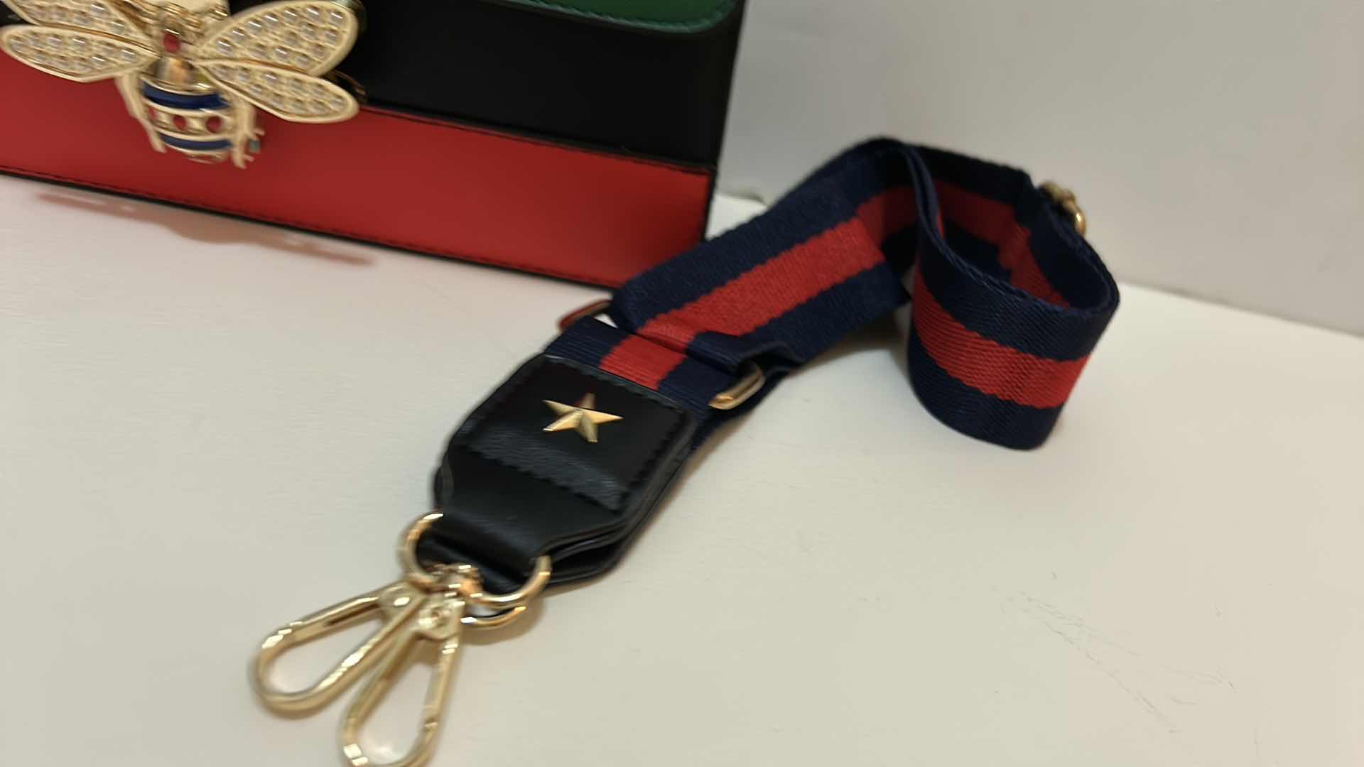 Photo 3 of NEW WOMEN’S GUCCI REPLICA HANDBAG 