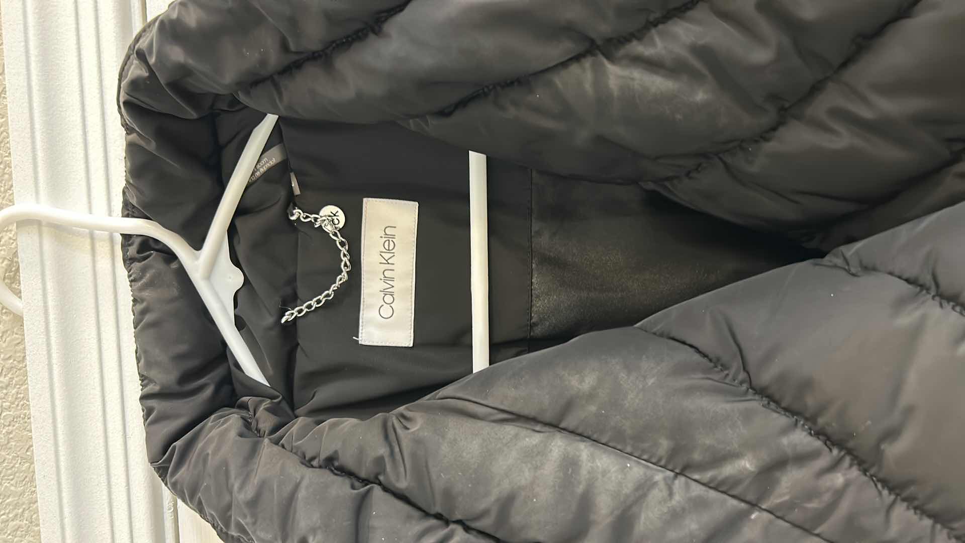 Photo 5 of WOMENS CALVIN KLEIN BLACK PUFFER JACKET SIZE LARGE