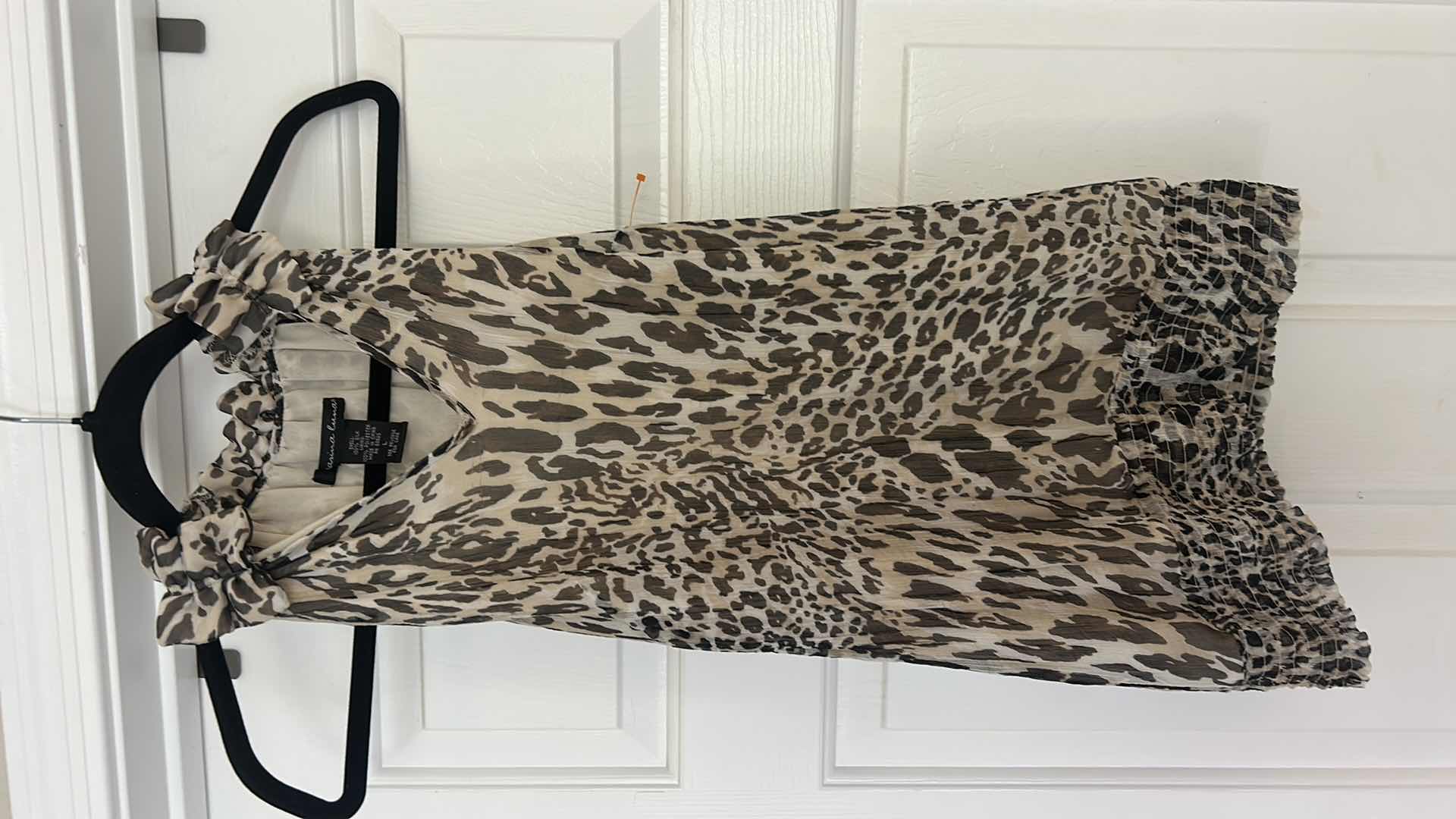 Photo 4 of WOMENSWEAR- WHITE HOUSE BLACK MARKET LONG SLEEVE BLOUSE SIZE MED, ARINA LUNA ANIMAL PRINT SLEEVELESS BLOUSE SIZED L ( FITS  SIZE MED)