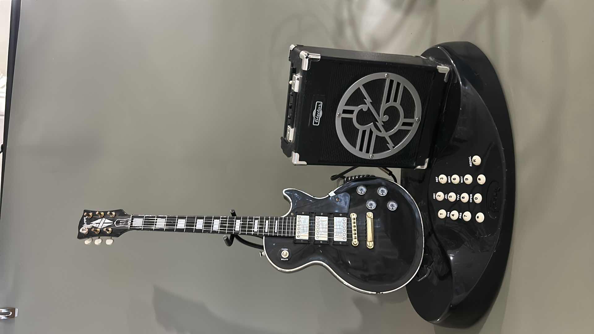 Photo 8 of RARE 1957 GIBSON LES PAUL CUSTOM BLACK ELECTRIC GUITAR & ELECTAR AMP COLLECTORS PHONE (WORKS & COMPLETELY ROCKS)!