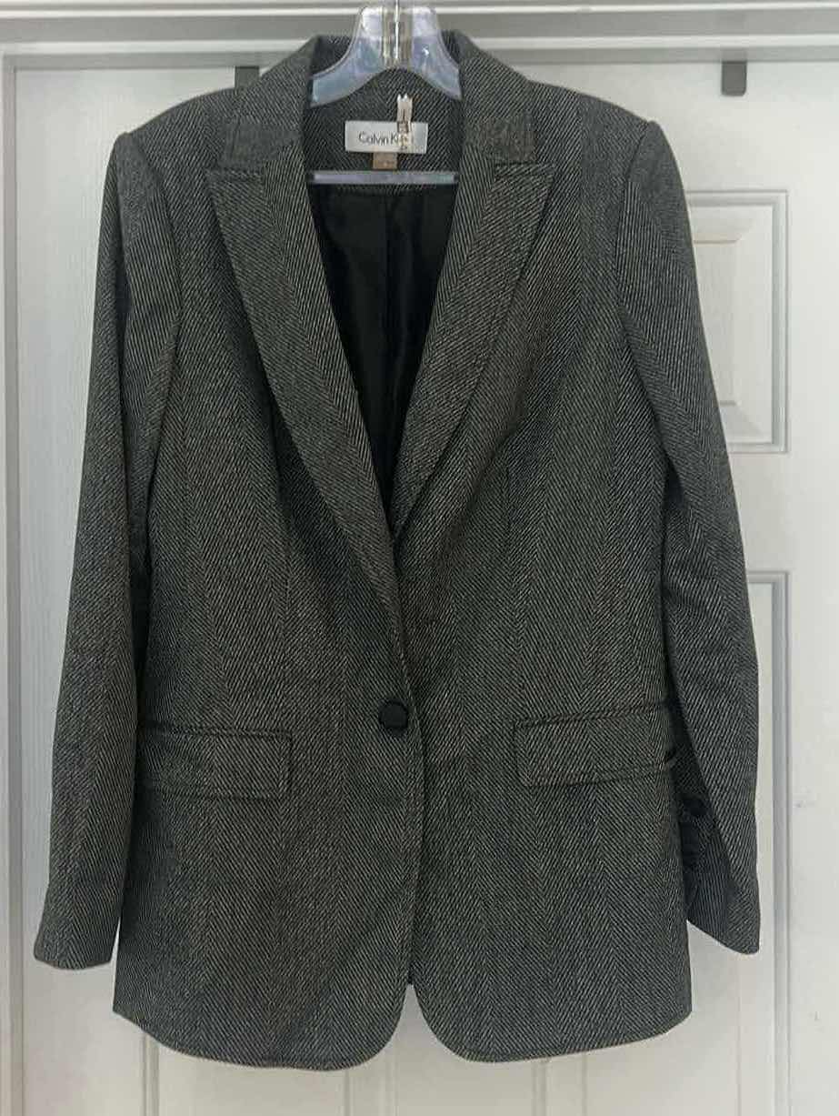 Photo 1 of WOMEN’S CALVIN KLEIN BLAZER SIZE 8